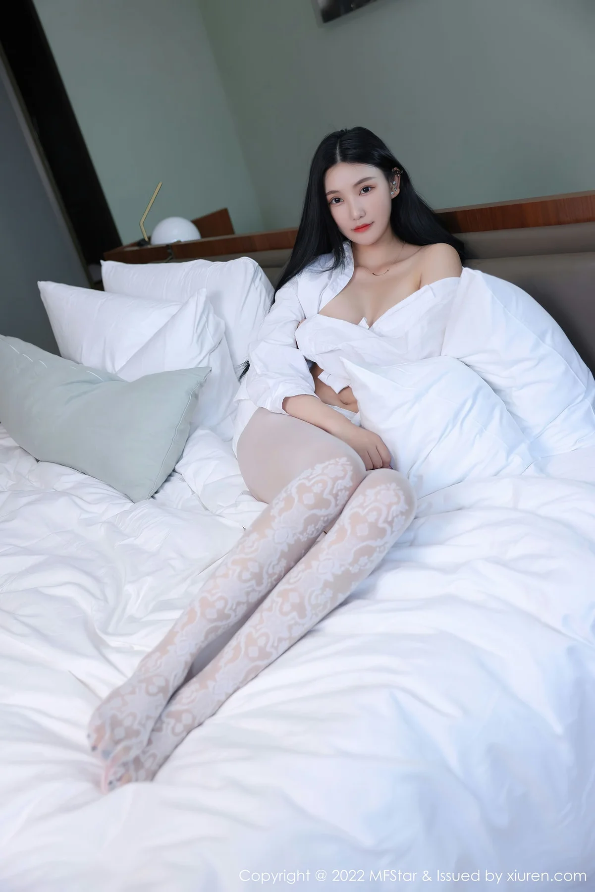MFStar 模范学院 Vol.565 白色蛇纹丝袜 小米XM 首套写真 - 31