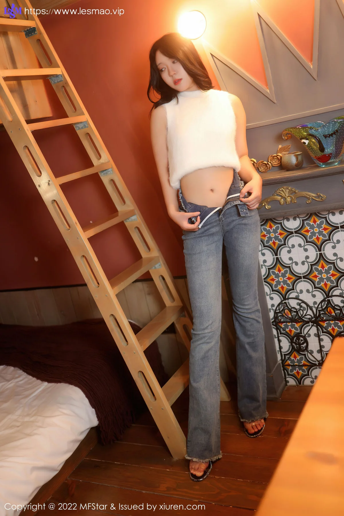 MFStar 模范学院 Vol.568 露露Andrea 新人丰腴身姿性感写真 - 10
