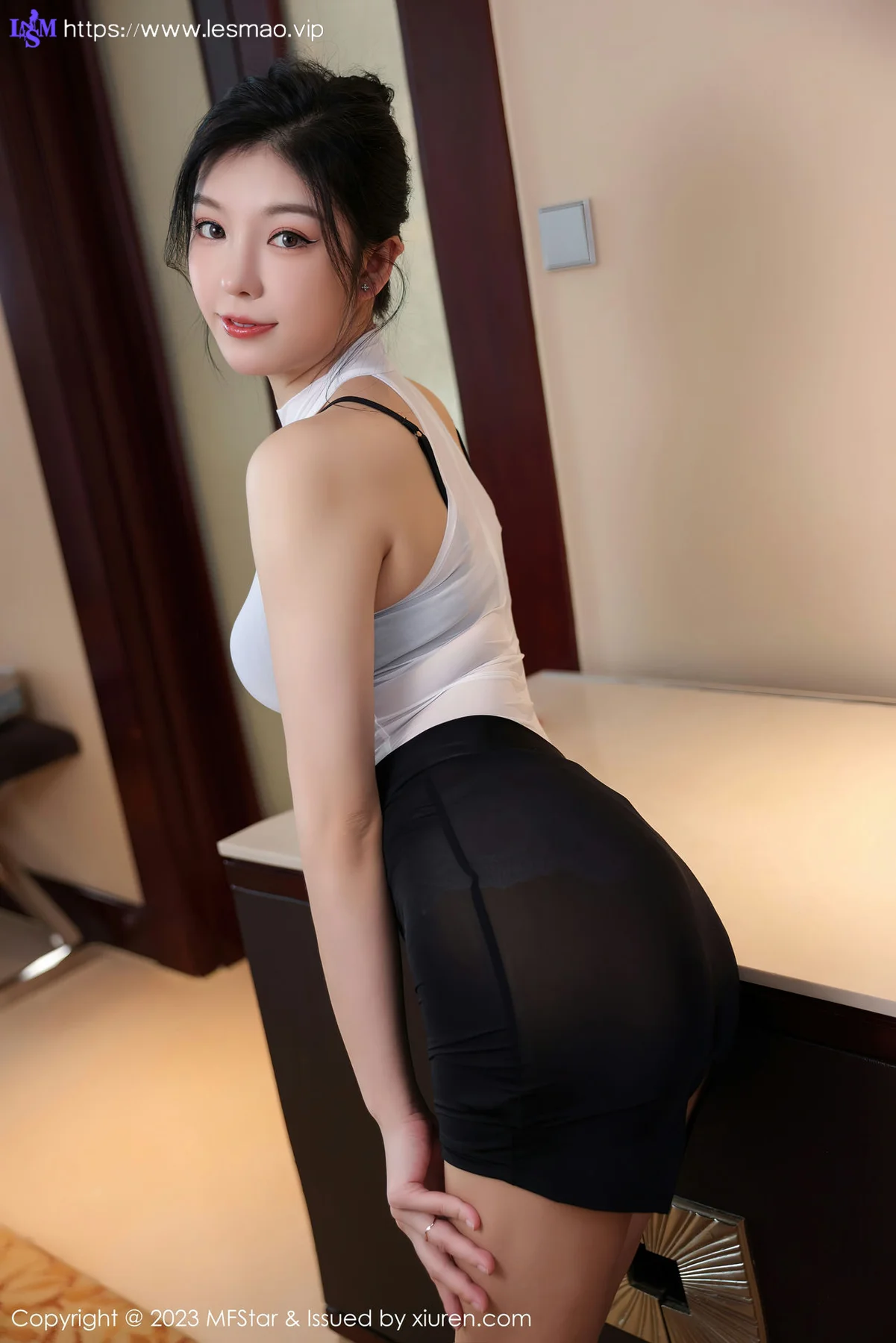MFStar 模范学院 Vol.584 人间荒糖 白色轻透上衣写真 - 50