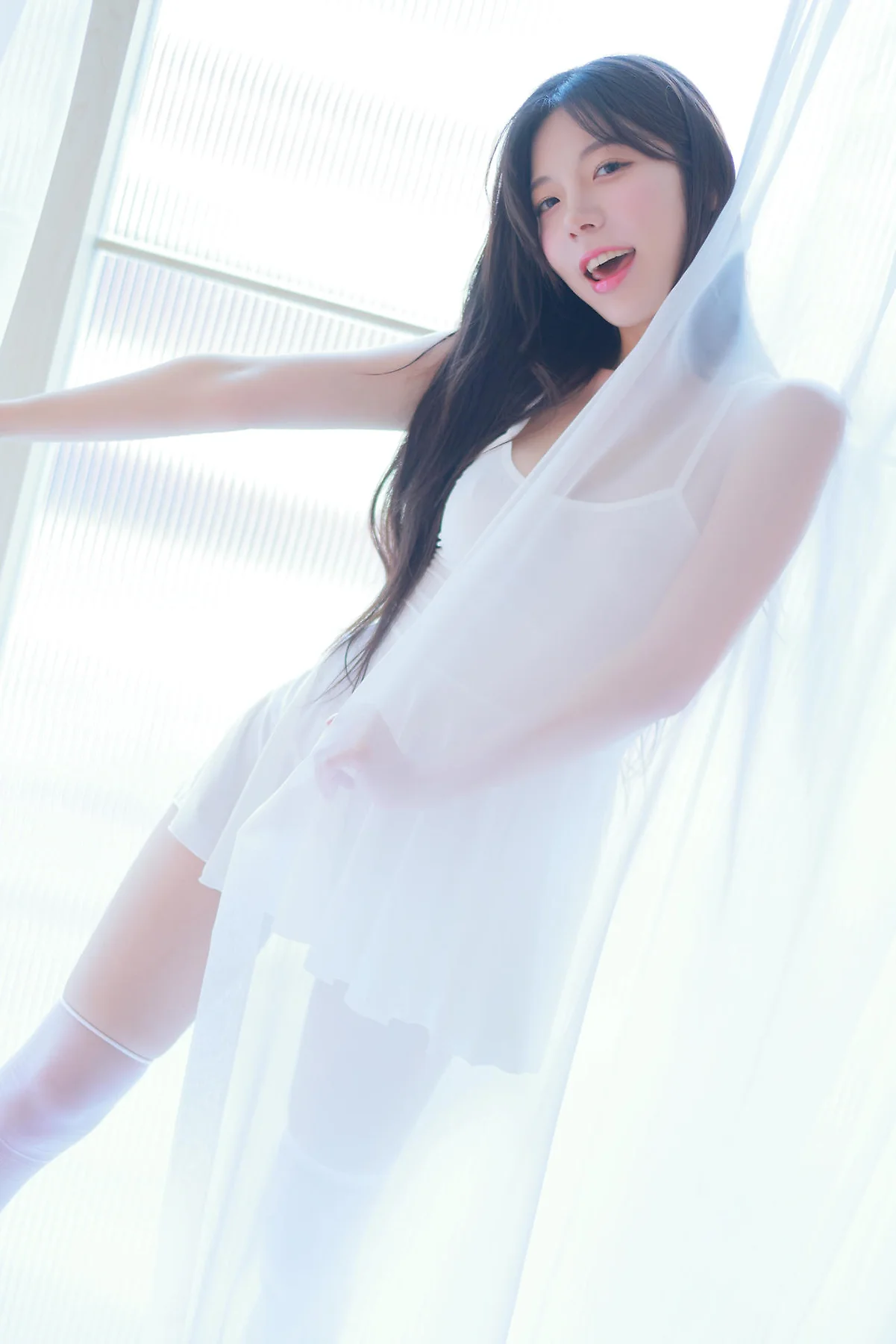 Patreon No.038  leeesovely李素英白色丝袜背心 - 31
