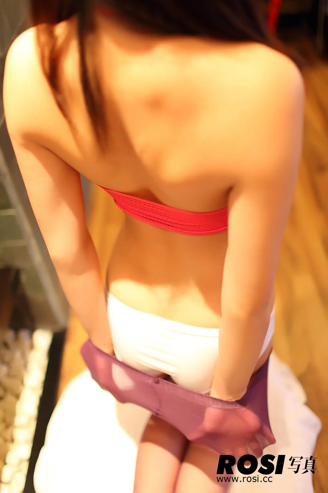 Rosi 写真 No.001 58P/25.7M - 42