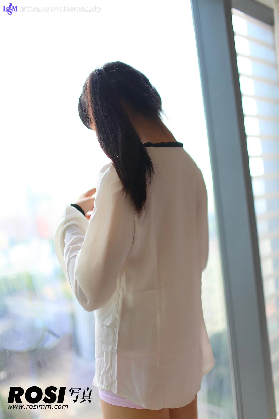 Rosi 写真 No.318 27P/18.5M - 18