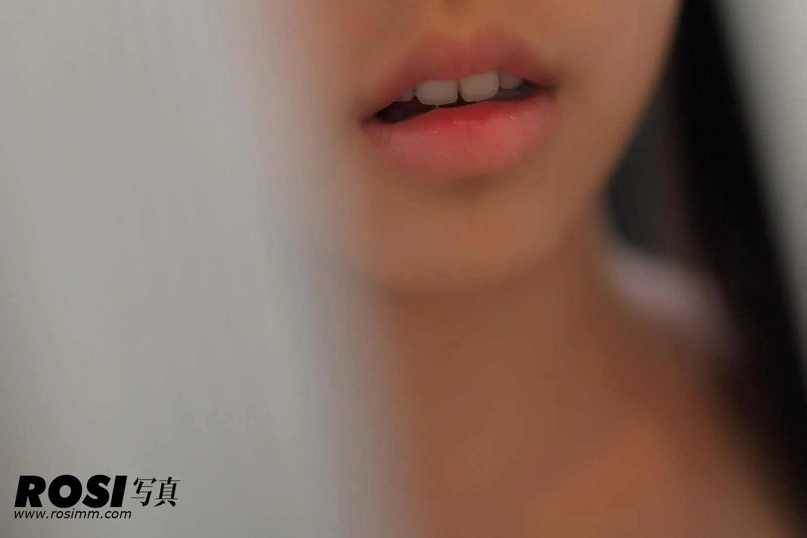 Rosi 写真 No.339 35P/34.4M - 33