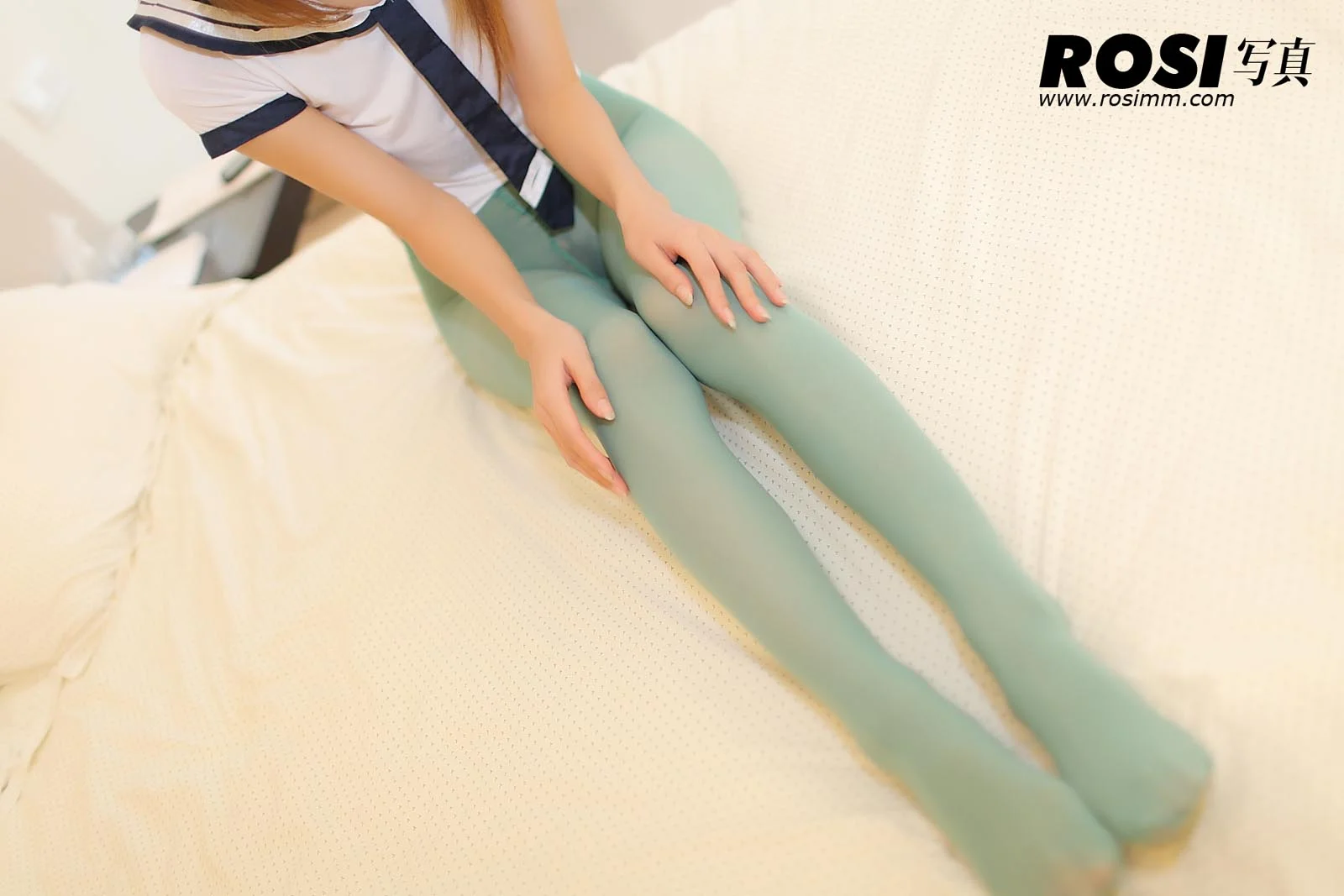 Rosi 写真 No.402 28P/23.9M - 13