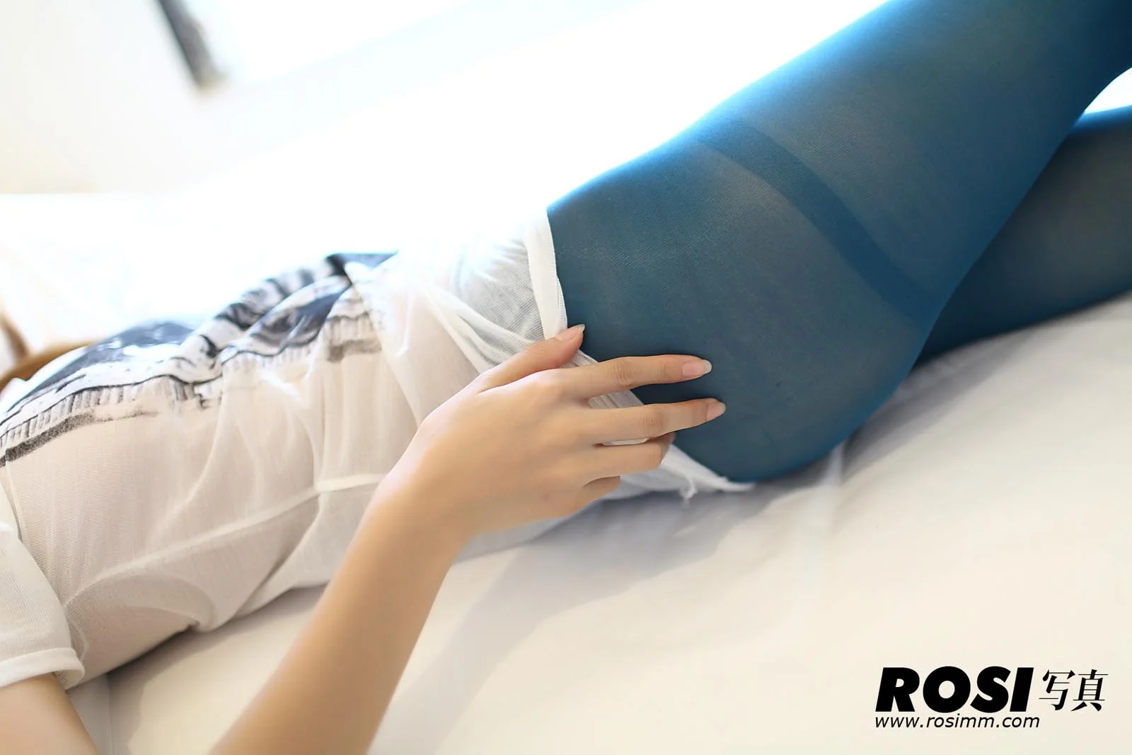 Rosi 写真 No.424 37P/31.8M - 31