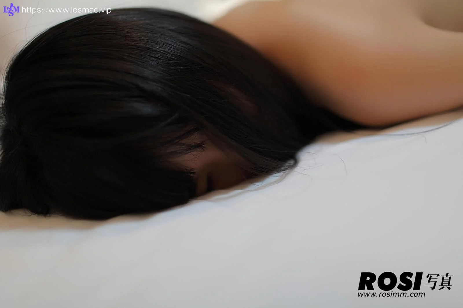 Rosi 写真 No.638 26P/22.3M - 17