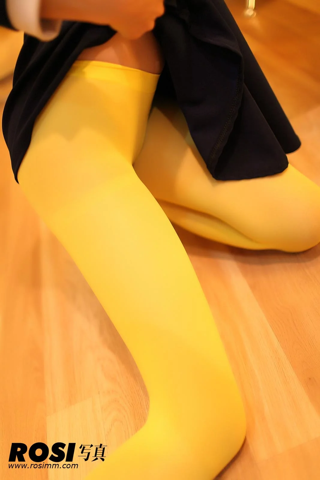 Rosi 写真 No.706 36P/41.5M - 24