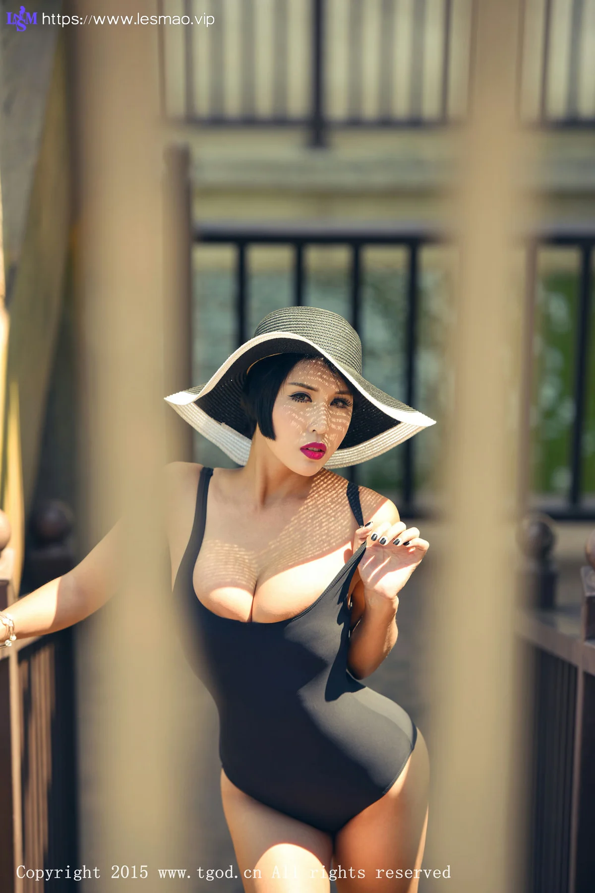 TGOD推女神 娜依灵儿云曼旅拍第三刊 - 11