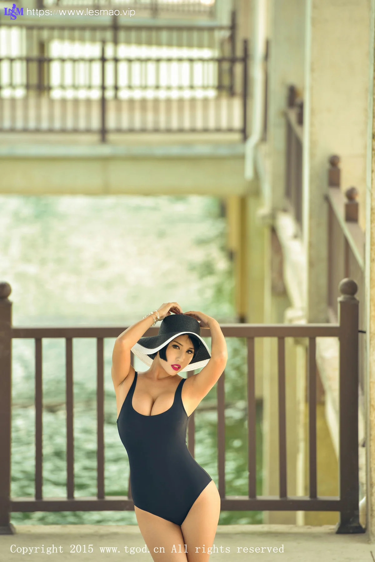 TGOD推女神 娜依灵儿云曼旅拍第三刊 - 13