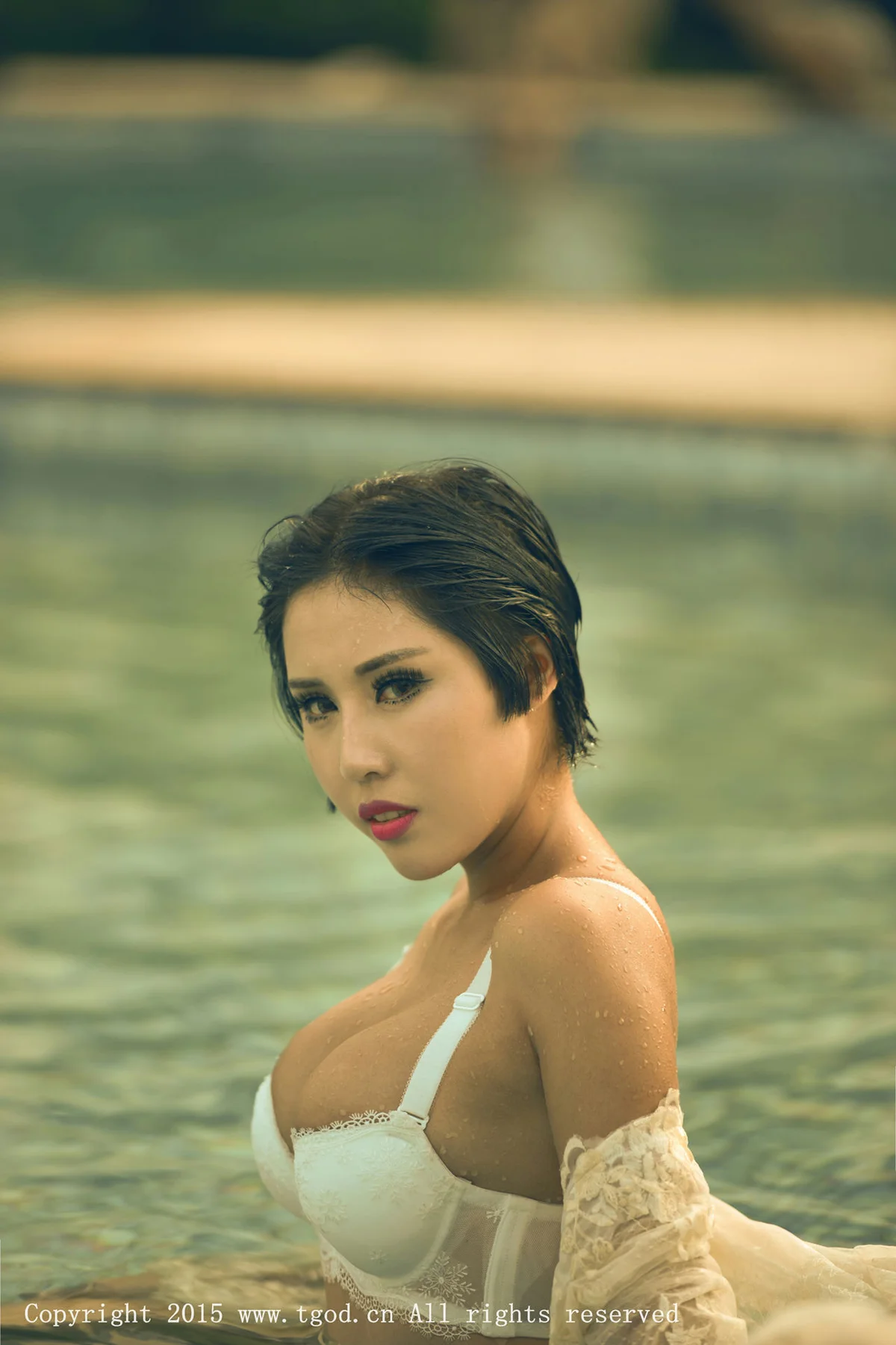 TGOD推女神 娜依灵儿云曼旅拍第三刊 - 37
