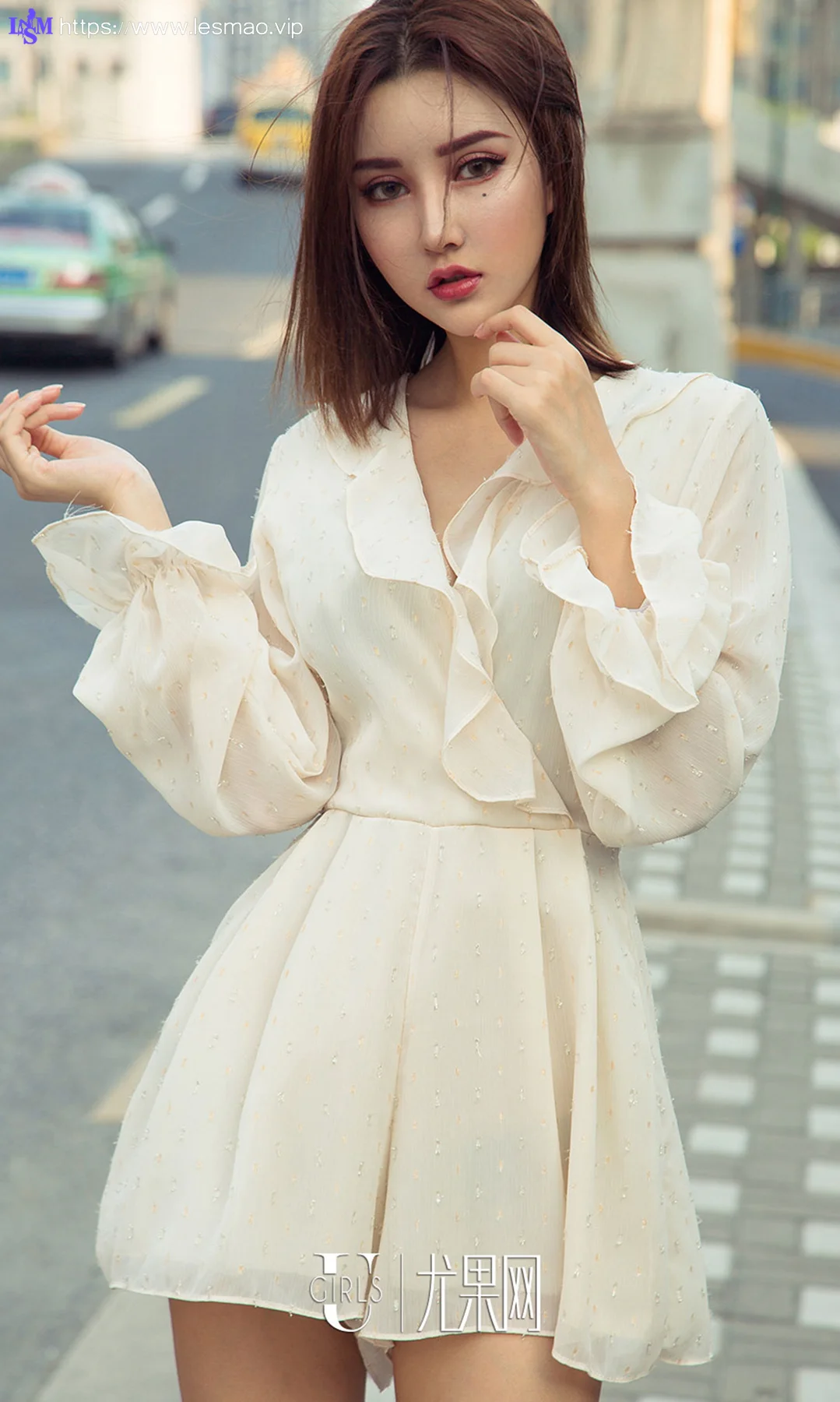 UGirls 爱尤物 No.1216 M梦baby气质街拍 短发美女写真 - 12