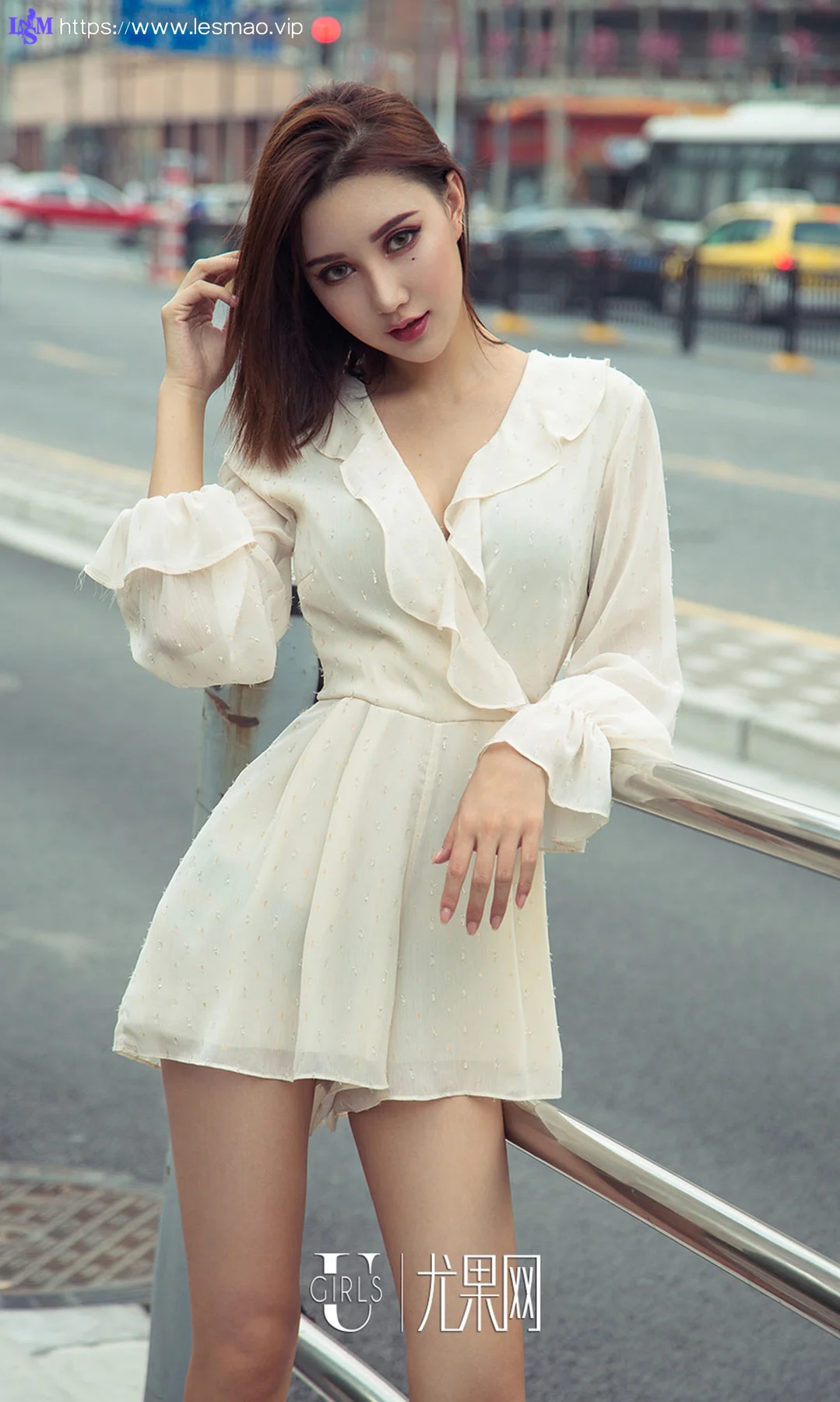 UGirls 爱尤物 No.1216 M梦baby气质街拍 短发美女写真 - 20