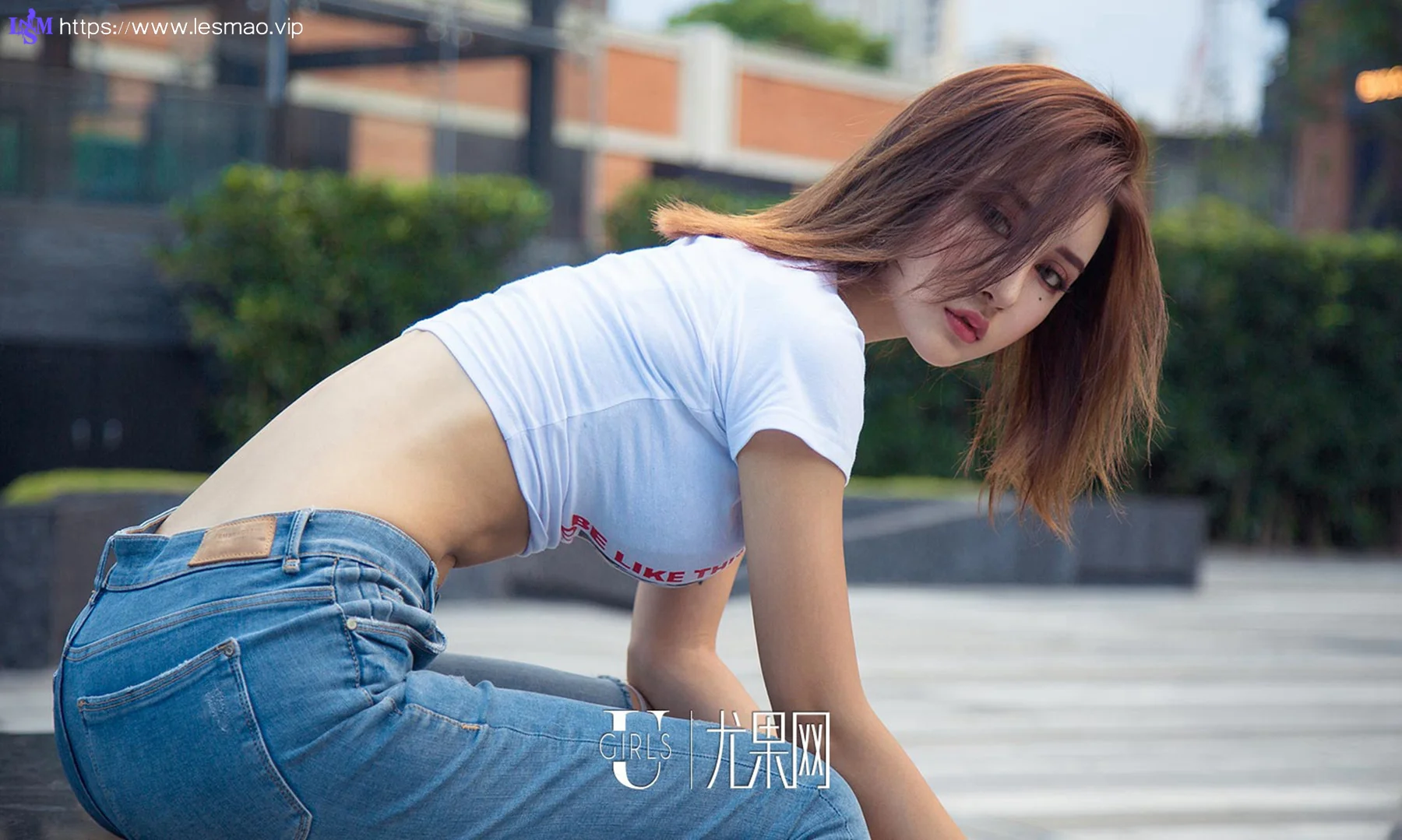 UGirls 爱尤物 No.1216 M梦baby气质街拍 短发美女写真 - 34