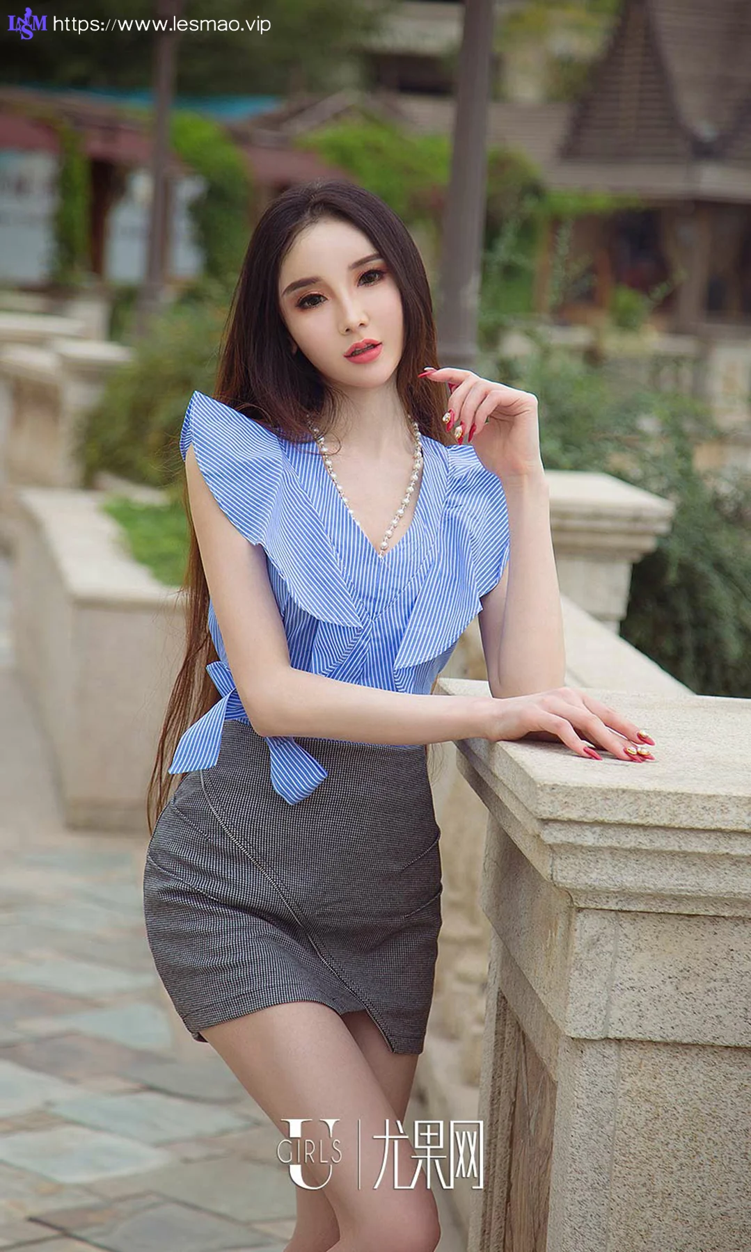 UGirls 爱尤物 No.1238 阿依努尔瓦娅街拍写真 - 16