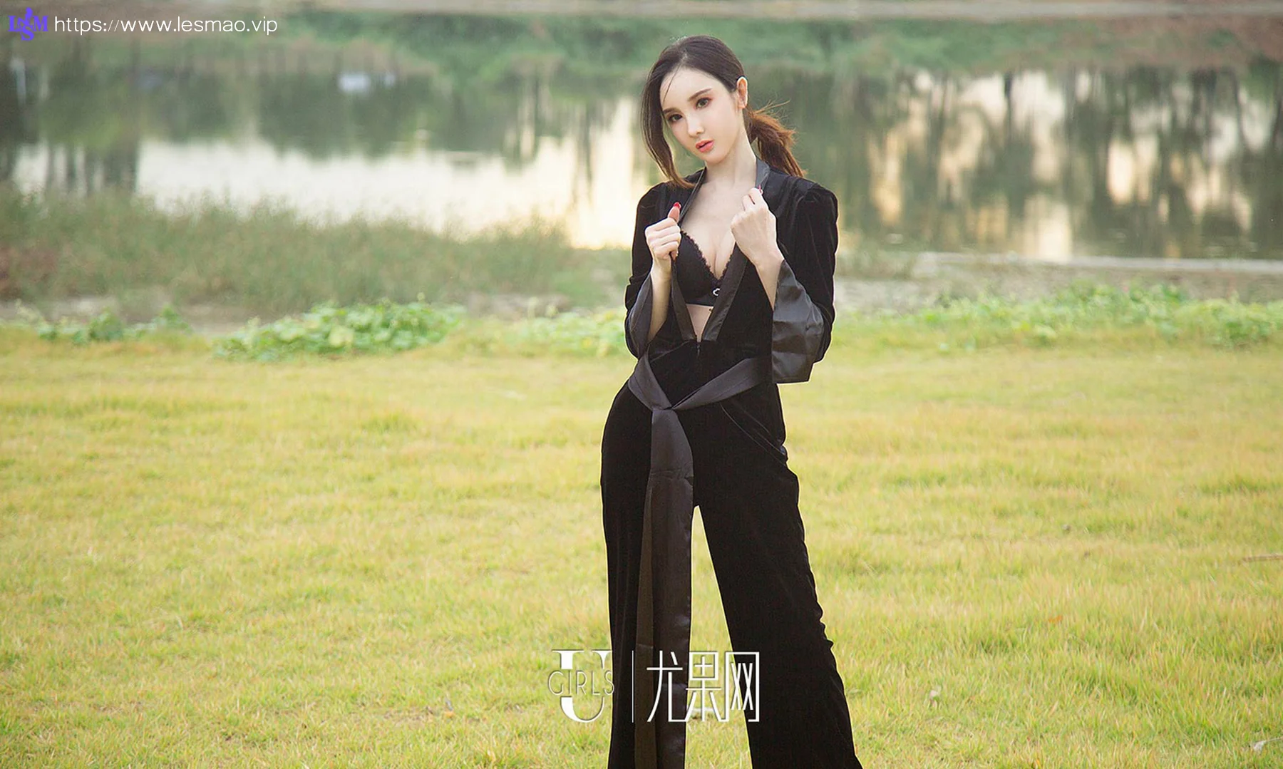 UGirls 爱尤物 No.1238 阿依努尔瓦娅街拍写真 - 29