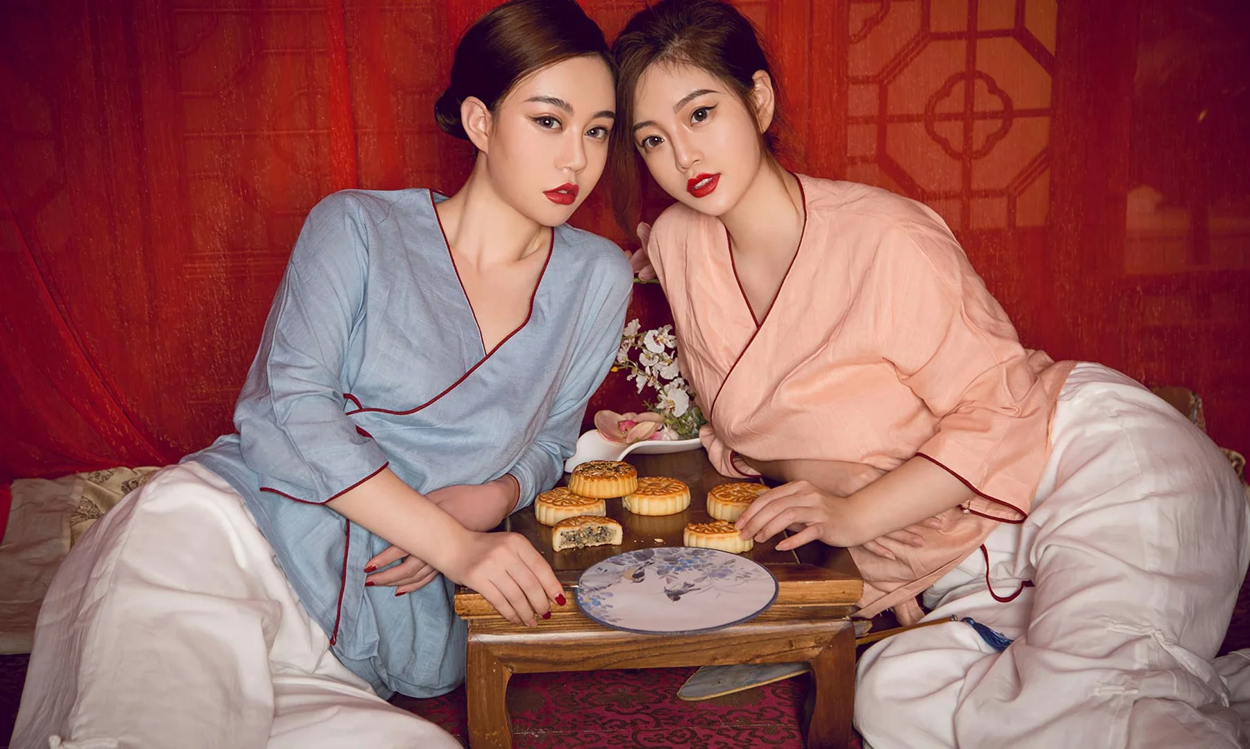 UGirls 爱尤物 No.1577 刘邦妮和孟十朵 古韵味旗袍 - 25
