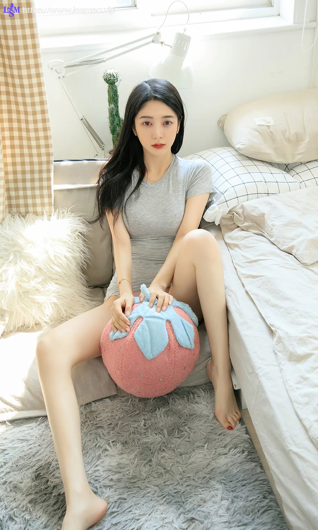 UGirls 爱尤物 No.1585 小琪 气质长腿美女 - 14