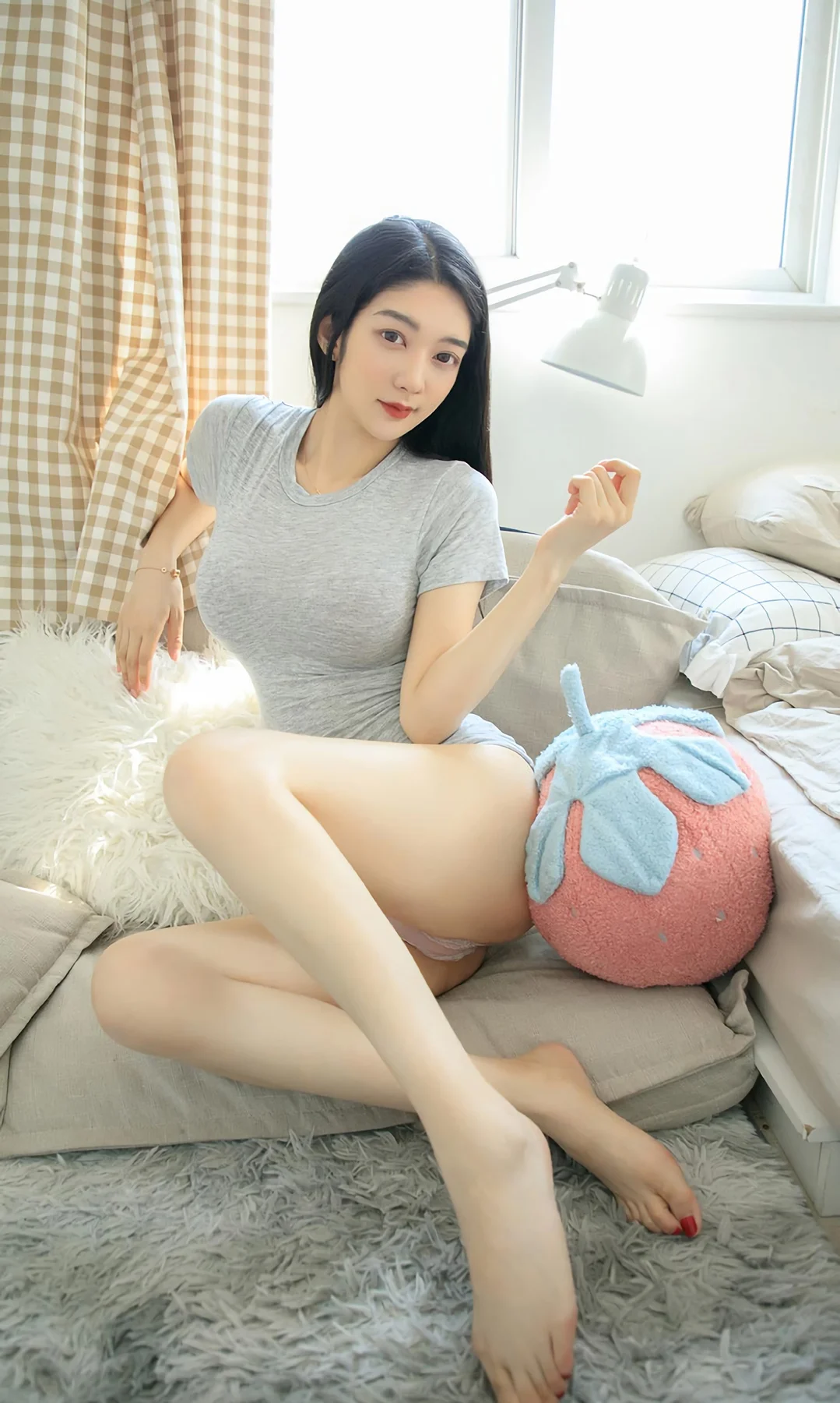UGirls 爱尤物 No.1585 小琪 气质长腿美女 - 22
