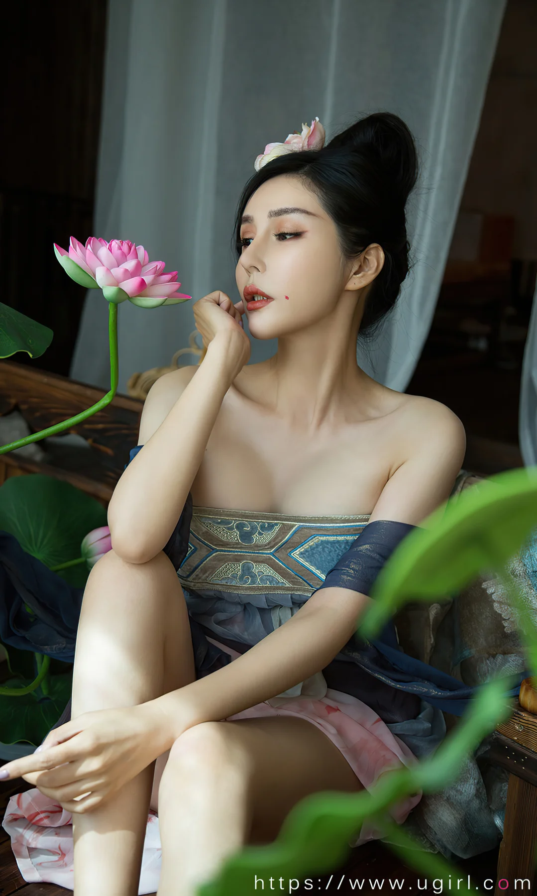 UGirls 爱尤物 No.1923 田冰冰古典优雅女人香肩爆乳 - 32