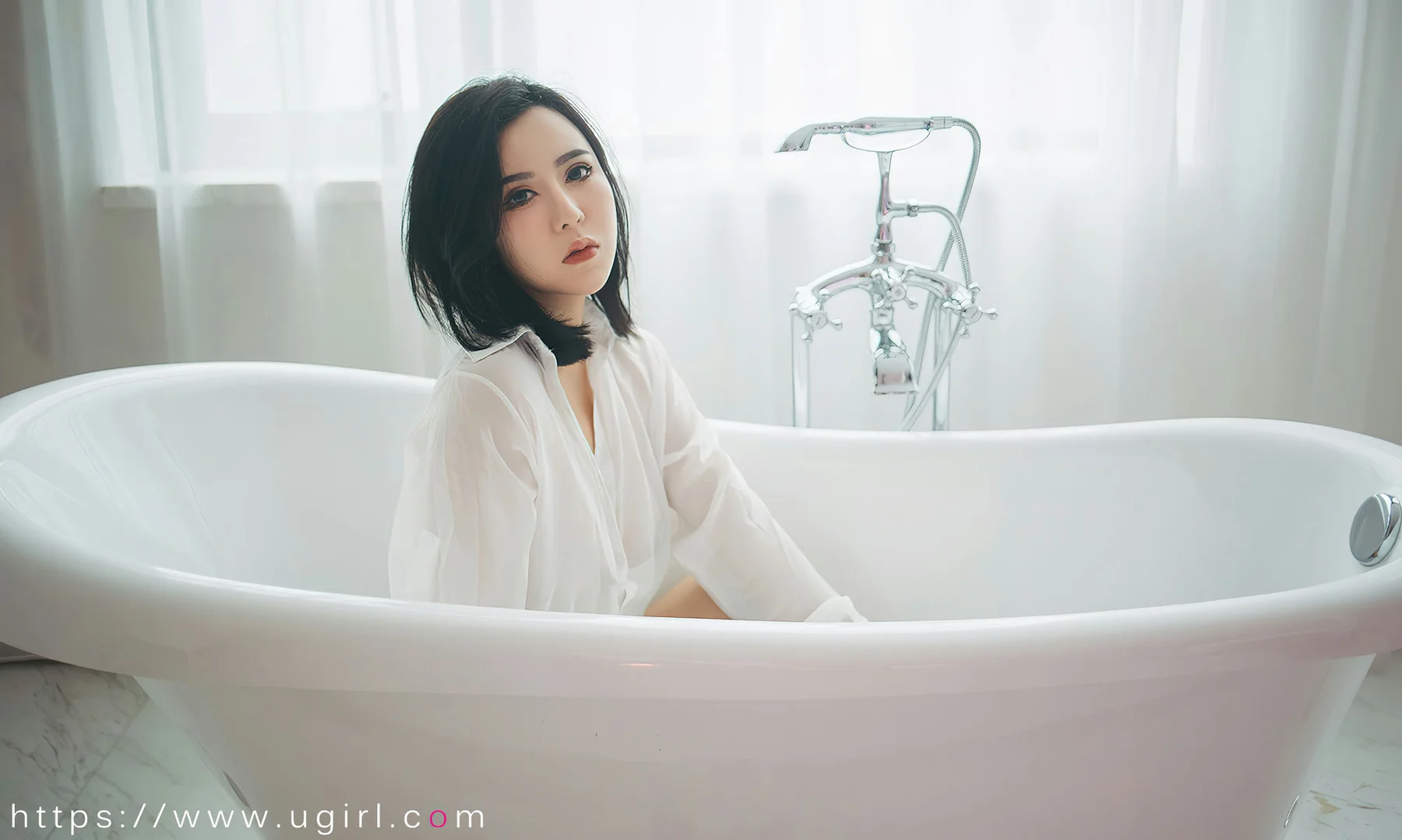 UGirls 爱尤物 No.2499 伊诺 霓虹甜心 - 24