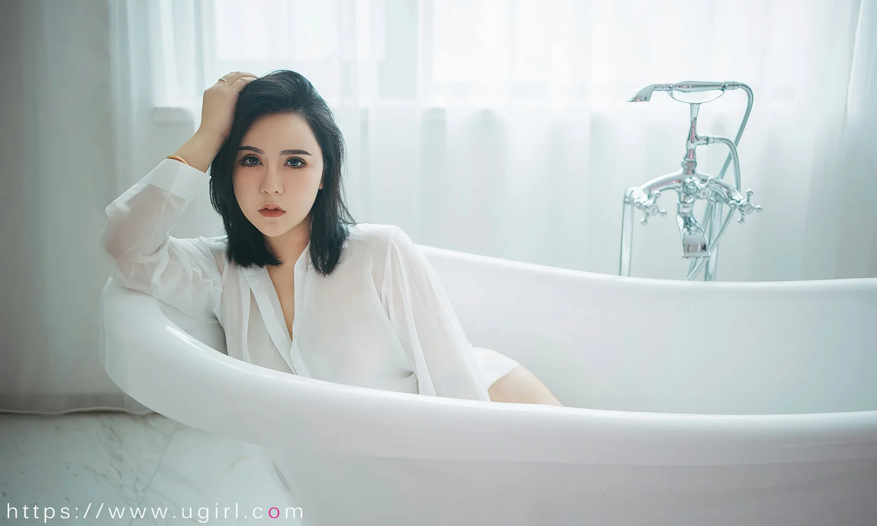 UGirls 爱尤物 No.2499 伊诺 霓虹甜心 - 28