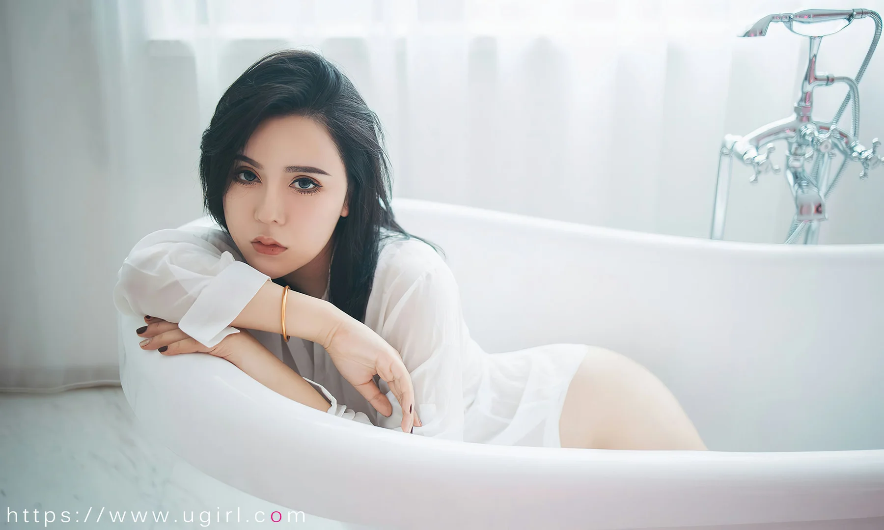 UGirls 爱尤物 No.2499 伊诺 霓虹甜心 - 32