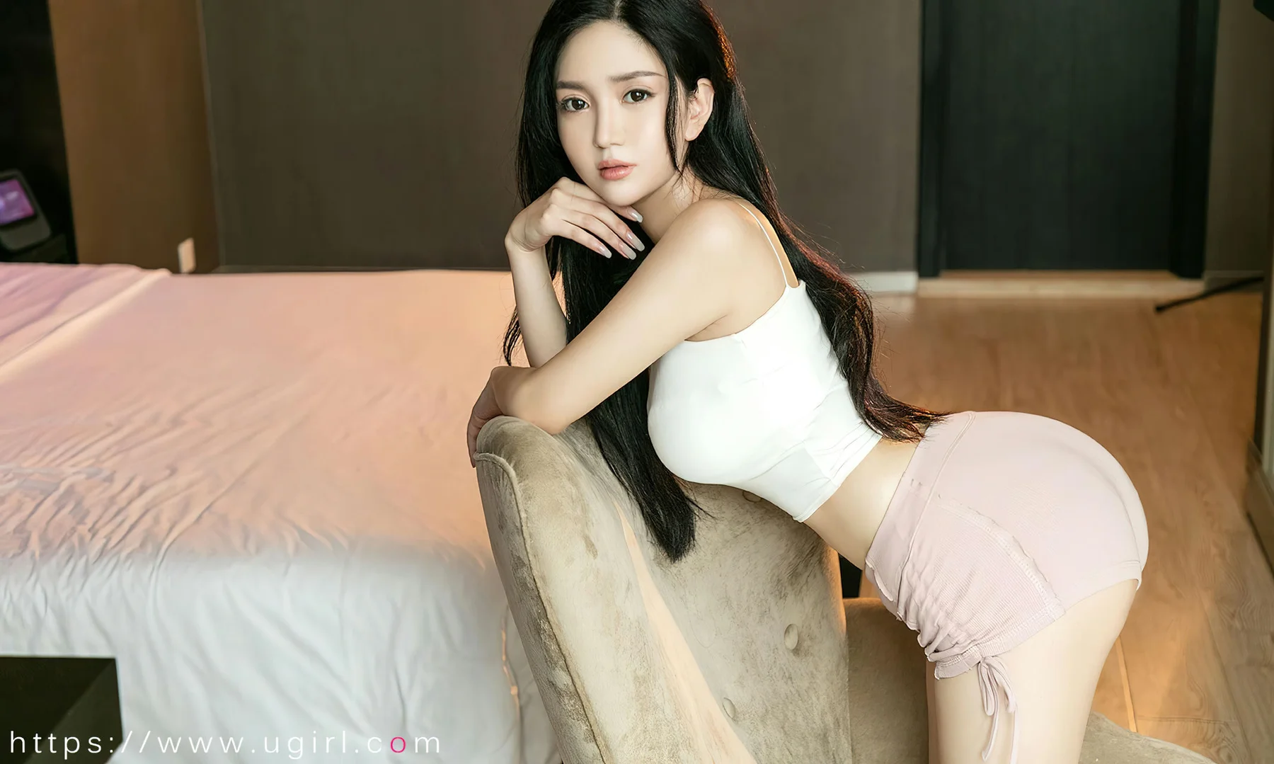 UGirls 爱尤物 No.2572 南 温柔的陪伴 - 38
