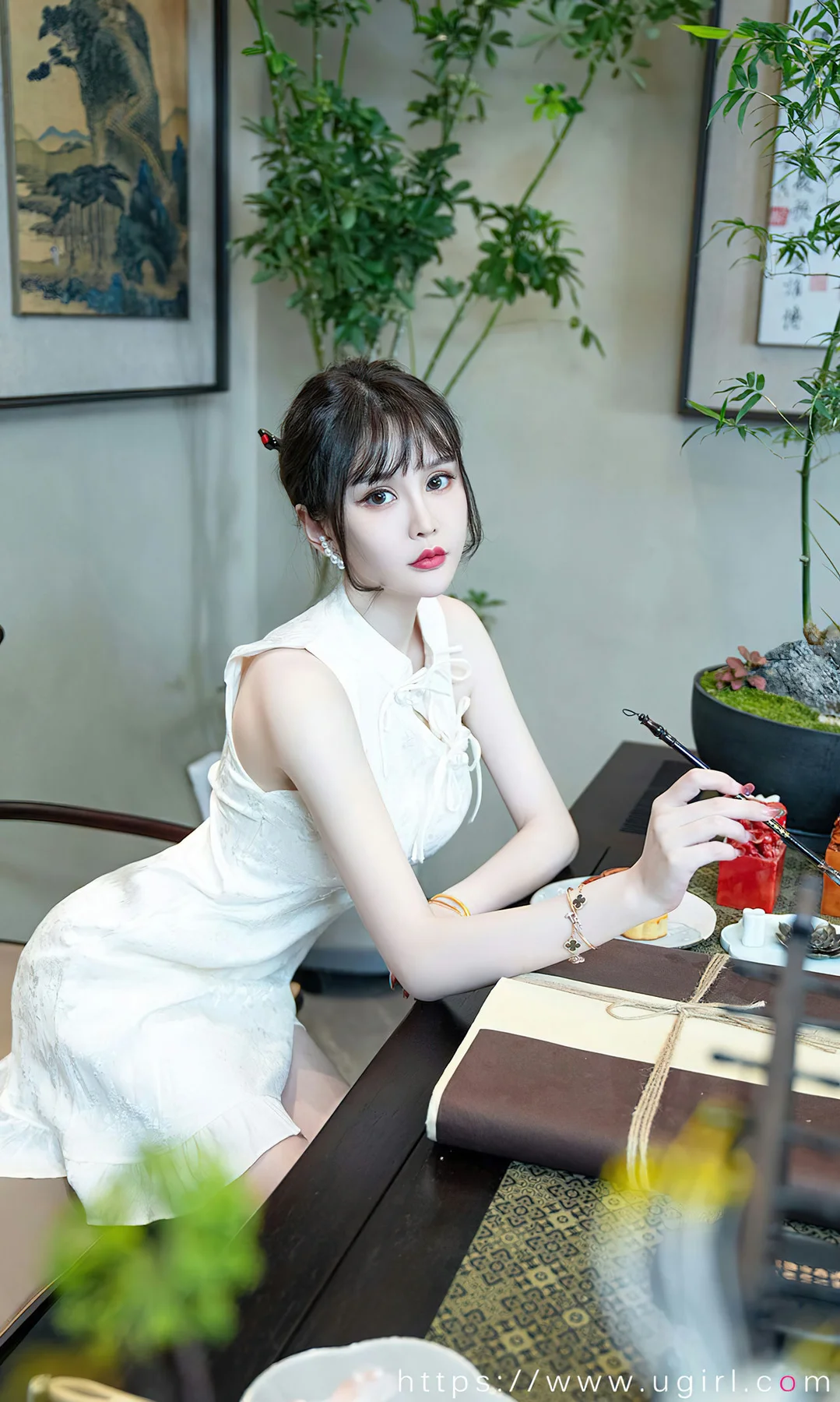 UGirls 爱尤物 No.2674 青树 节日主题写真 - 22