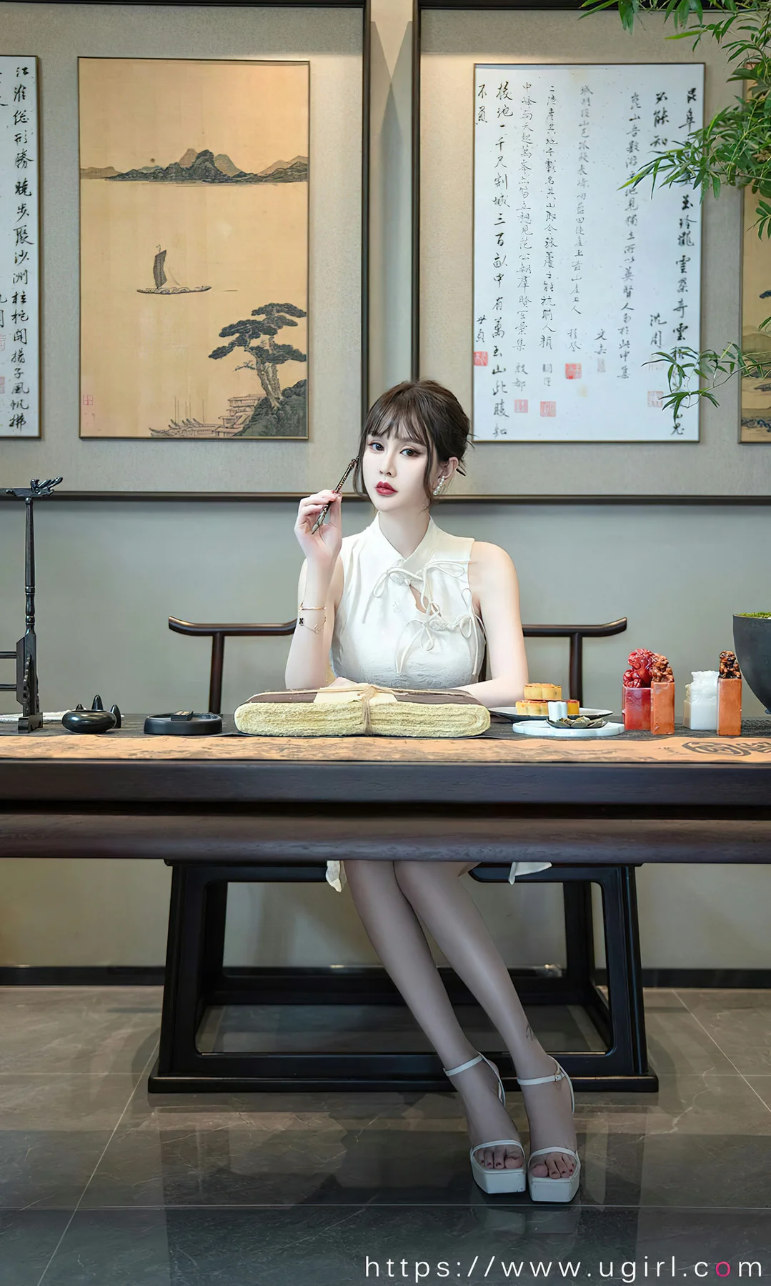 UGirls 爱尤物 No.2674 青树 节日主题写真 - 24