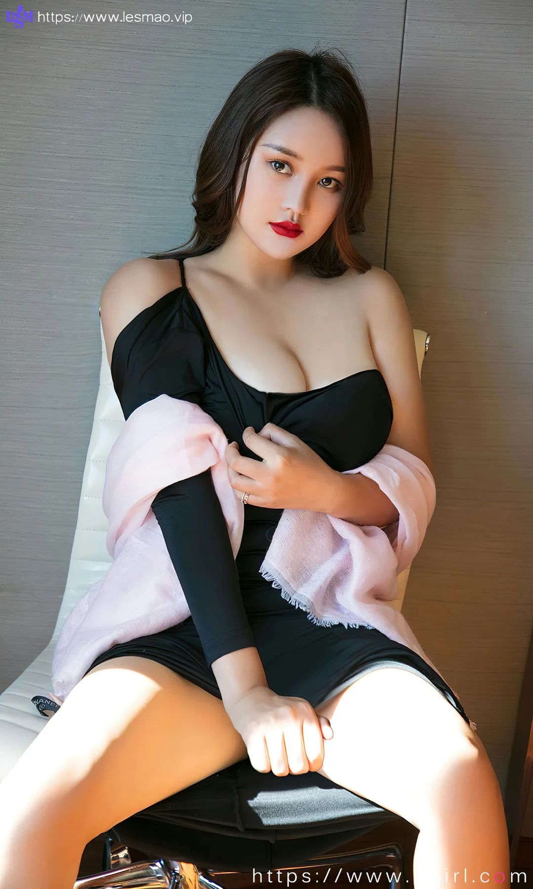 UGirls 爱尤物 No.2813  jona 夏日流火 - 24