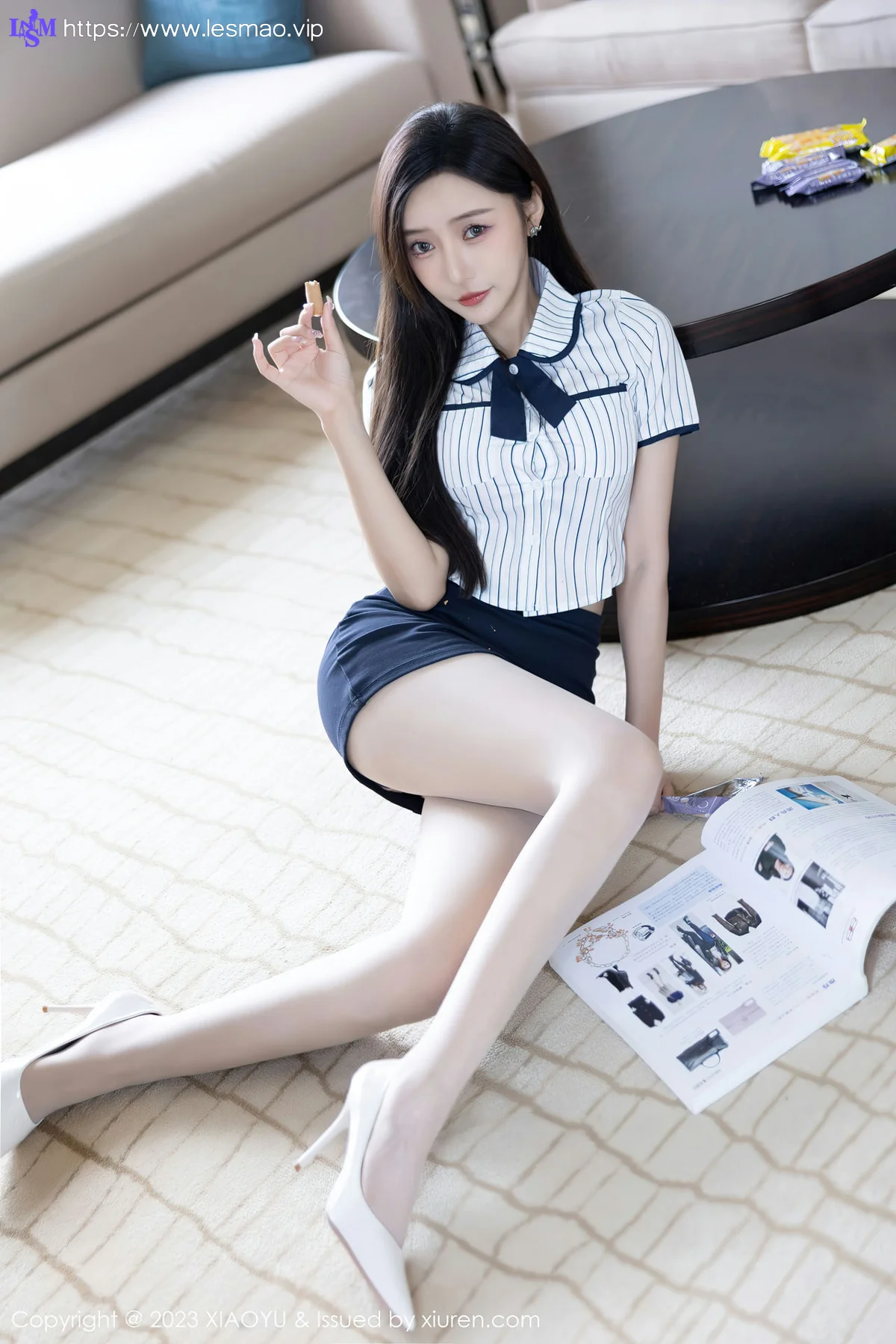 XIAOYU  语画界 Vol.1025  王馨瑶yanni 诱人原色丝袜性感写真 - 18
