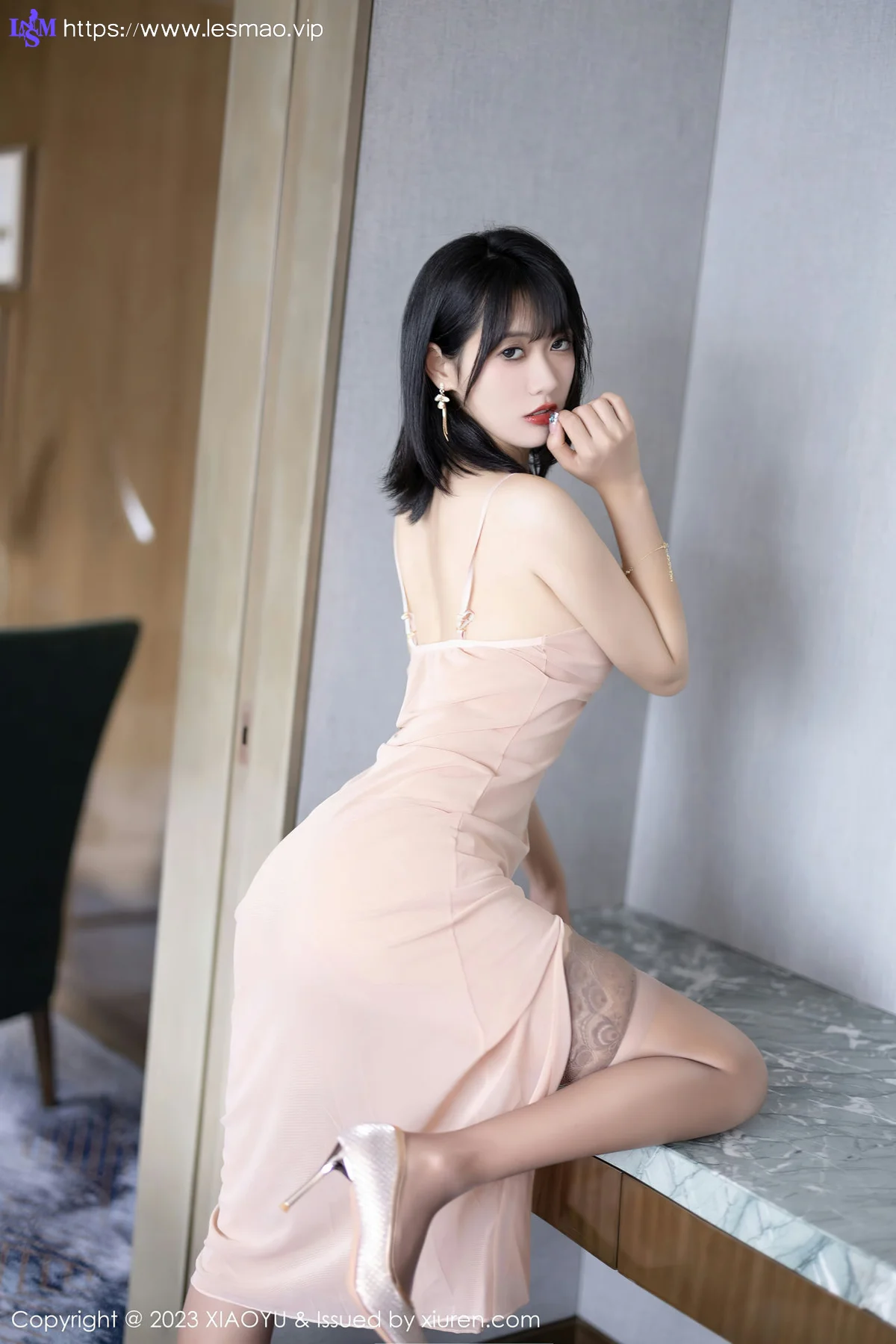 XIAOYU  语画界 Vol.1028  林子遥 粉灰色丝袜写真 - 8