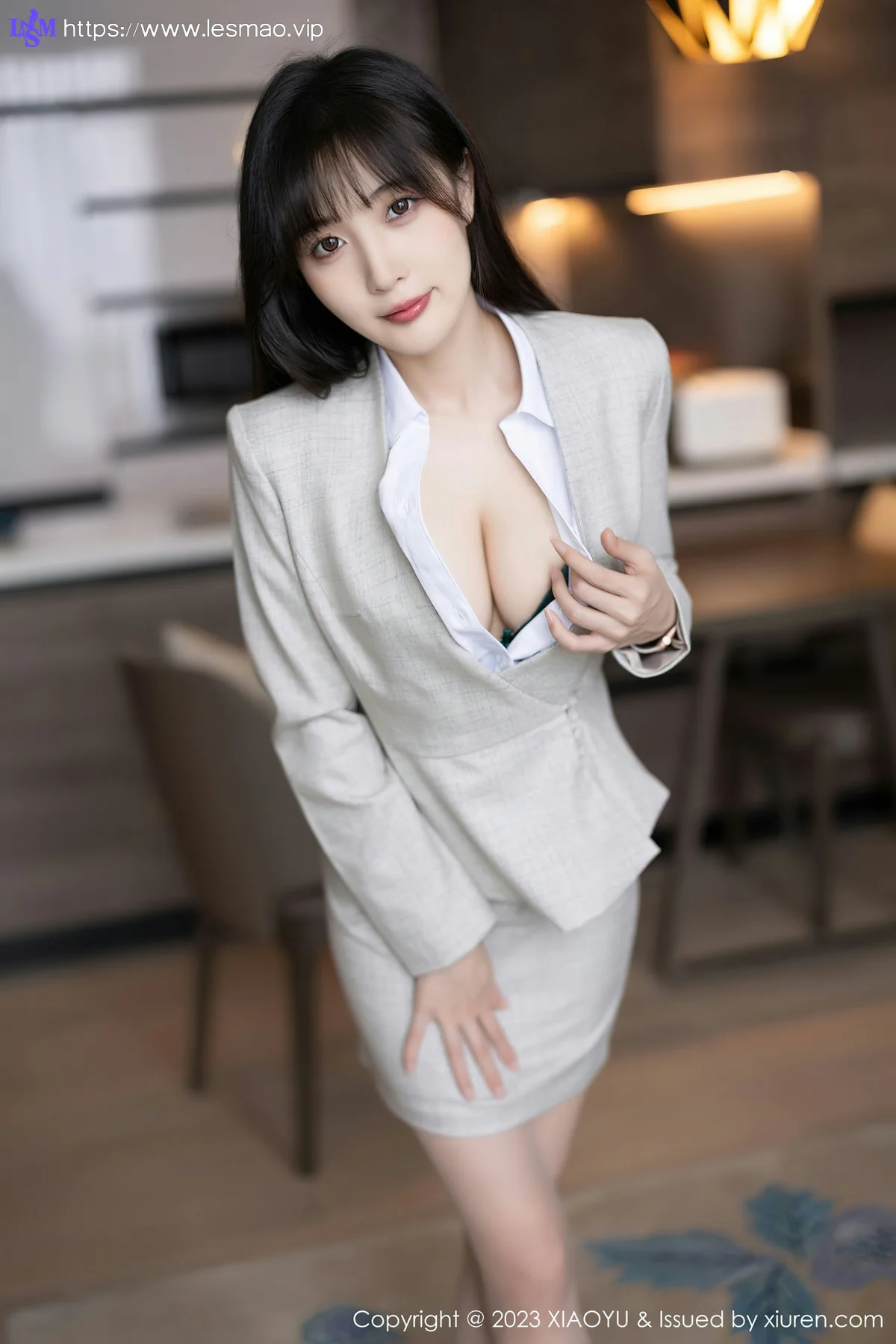 XIAOYU  语画界 Vol.1034  林星阑 浅色职业装性感写真22 - 25