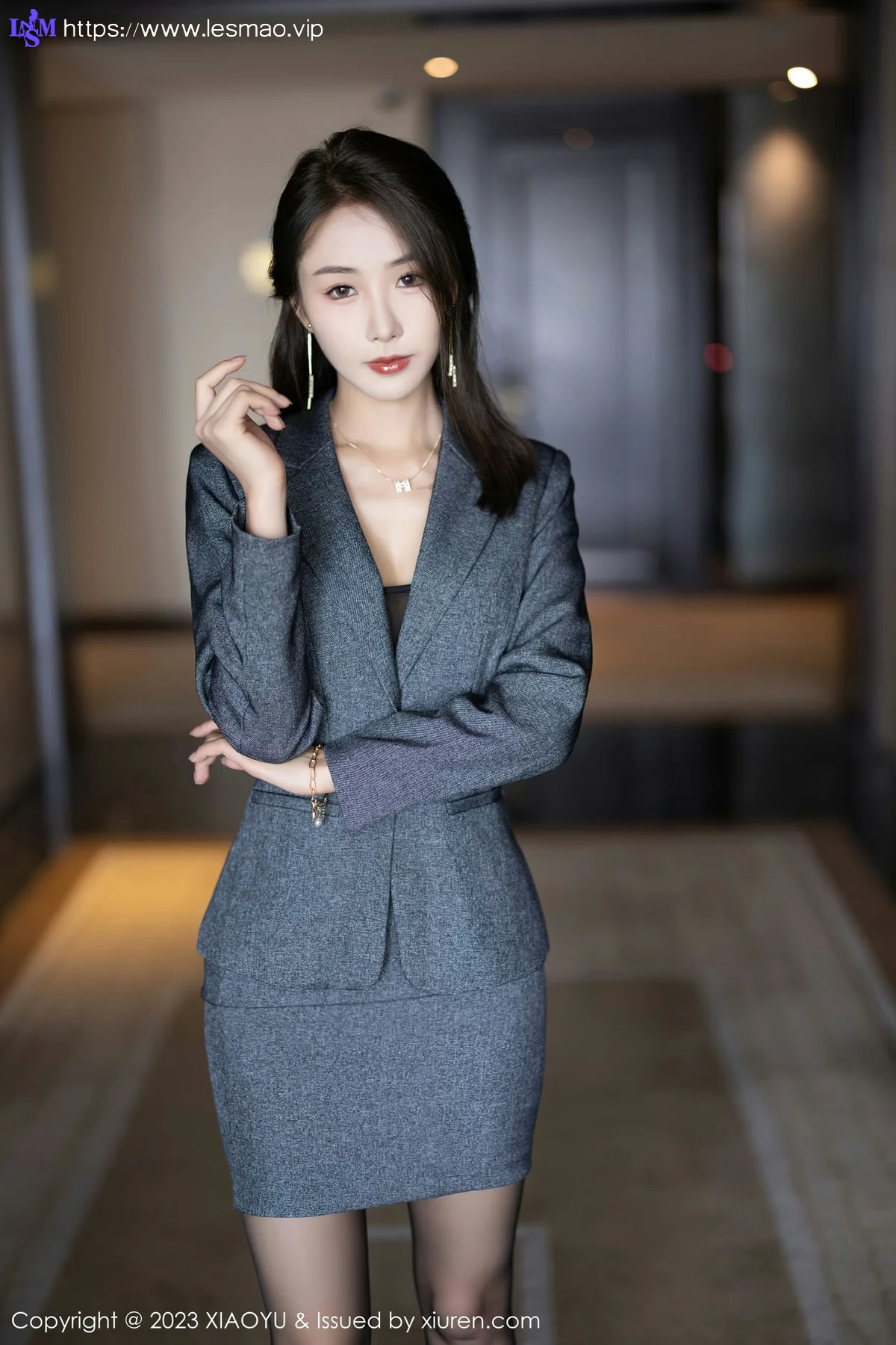 XIAOYU  语画界 Vol.1042  苏苏阿 魅惑黑丝性感写真1 - 12
