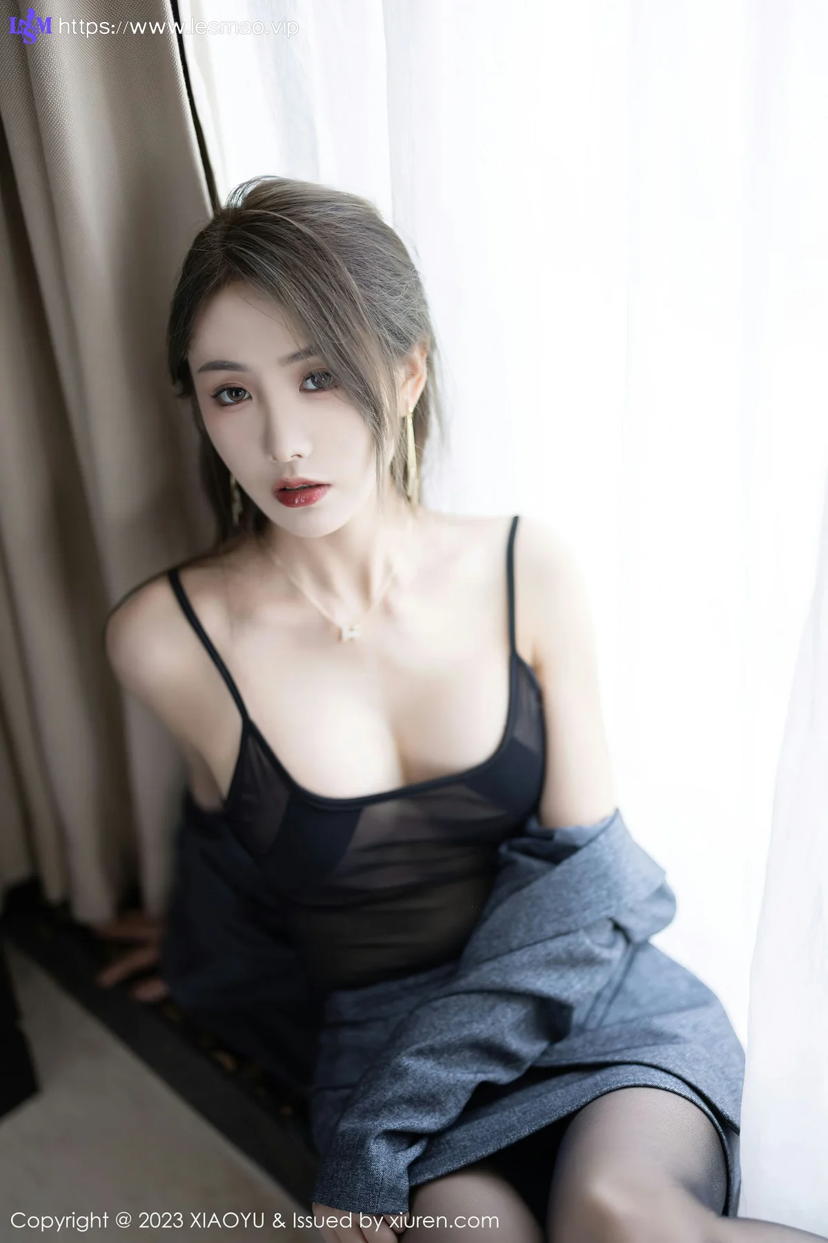 XIAOYU  语画界 Vol.1042  苏苏阿 魅惑黑丝性感写真1 - 25