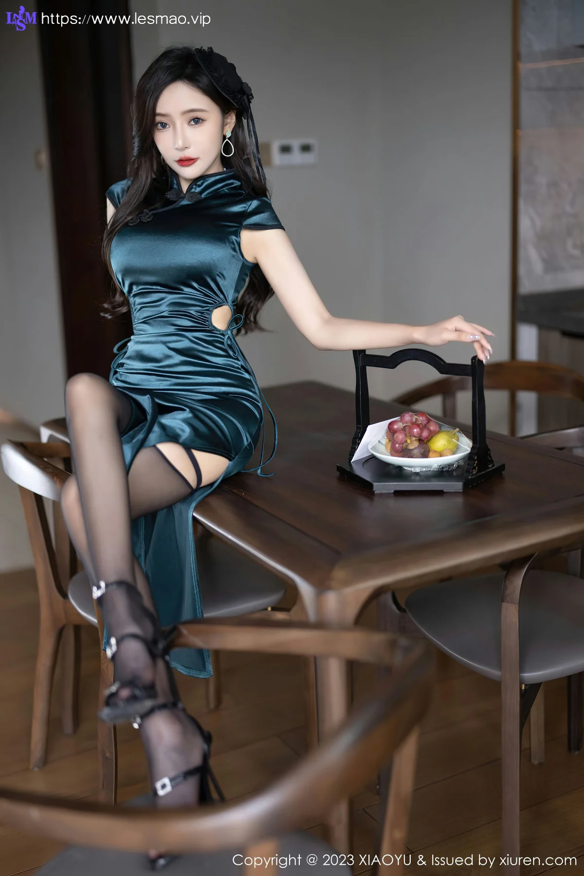 XIAOYU  语画界 Vol.1048  王馨瑶 暗绿色旗袍1 - 38