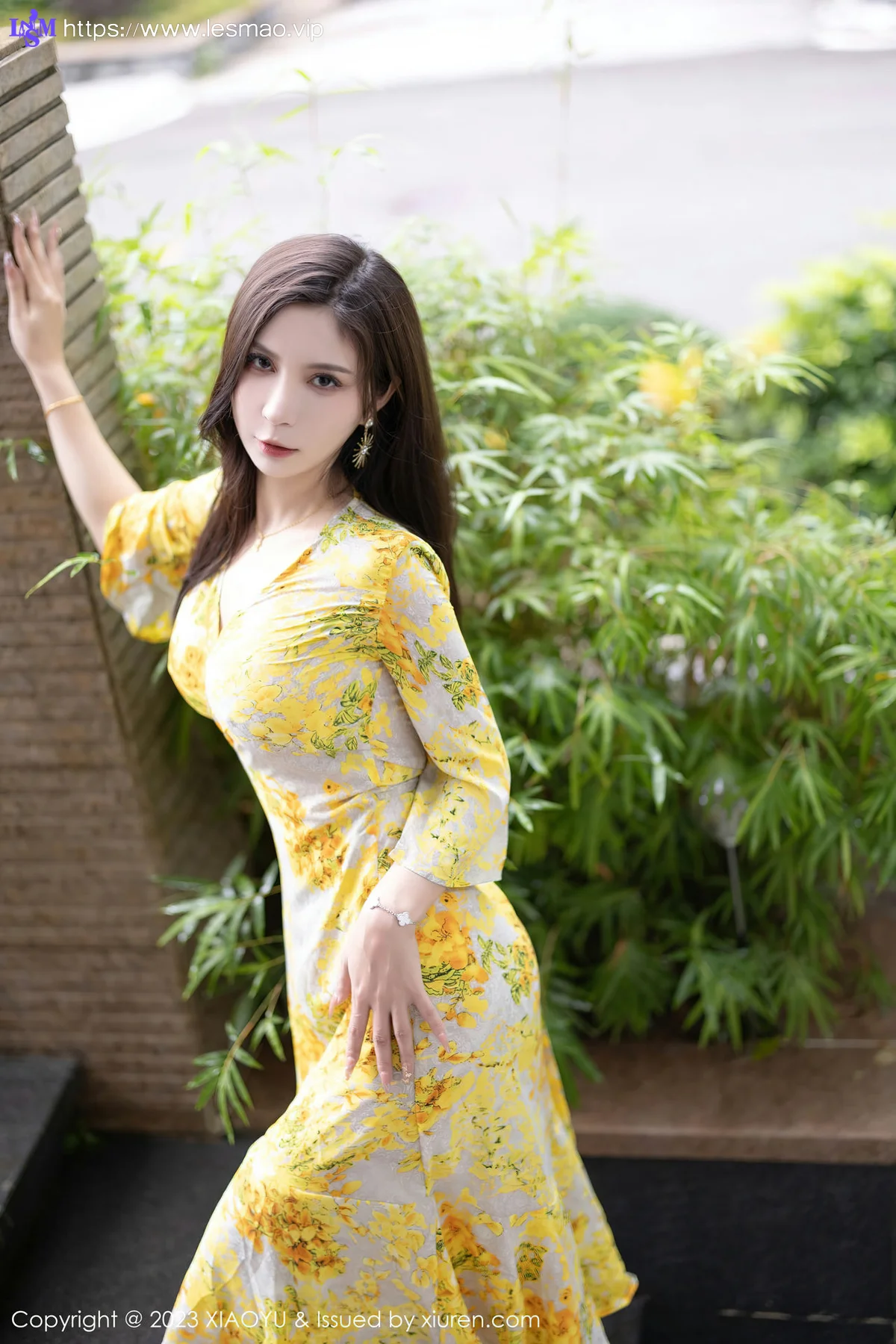 XIAOYU  语画  Vol.1066  小蛮妖Yummy 诱人原色丝袜贵州旅拍写真11 - 13