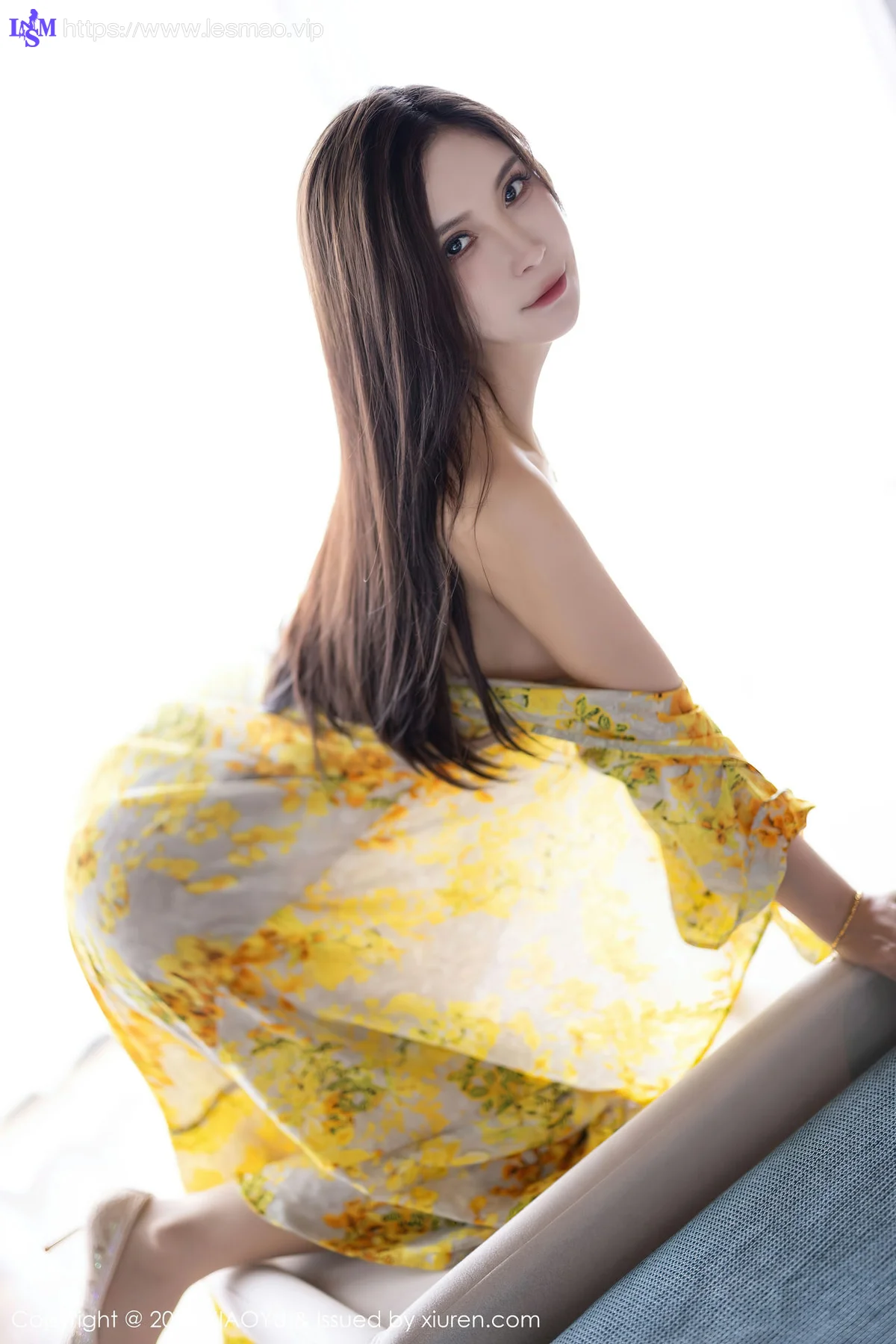 XIAOYU  语画  Vol.1066  小蛮妖Yummy 诱人原色丝袜贵州旅拍写真11 - 55