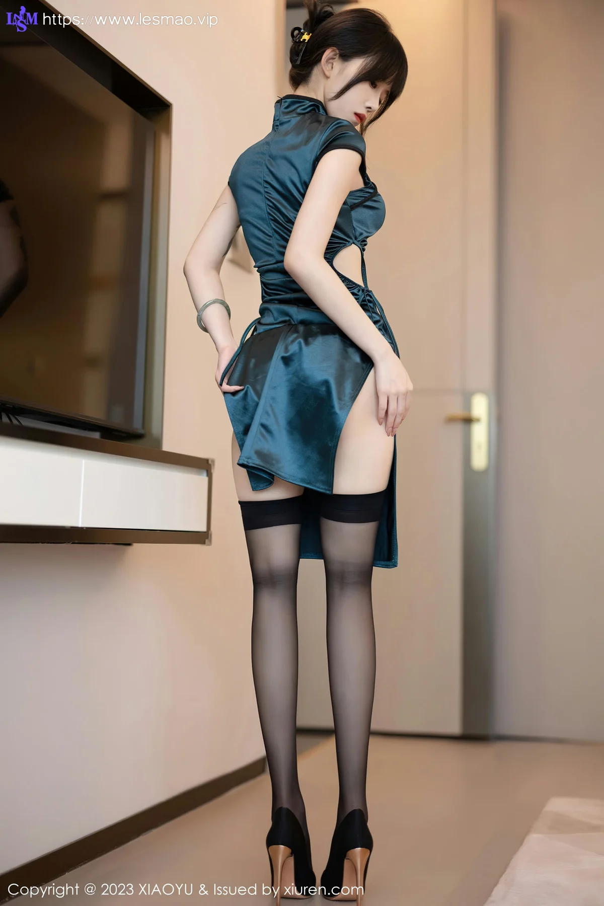 XIAOYU  语画  Vol.1077  奶瓶. 蓝色旗袍性感写真1 - 29
