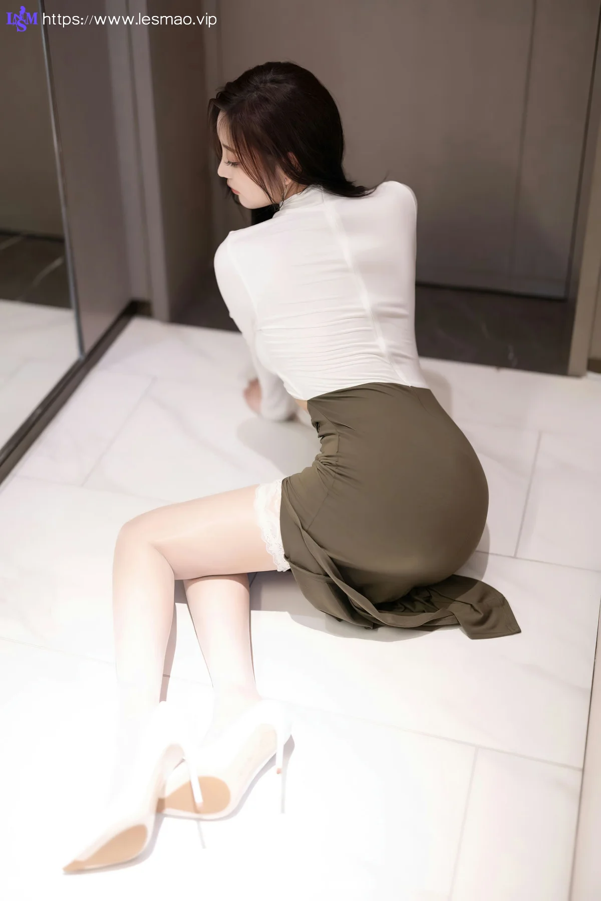 XIAOYU  语画  Vol.1080  杨晨晨Yome 绿色短裙性感写真1 - 13