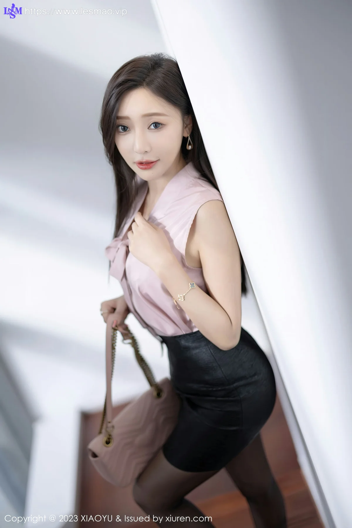 XIAOYU  语画  Vol.1086  王馨瑶yanni 魅惑黑丝性感写真222 - 3