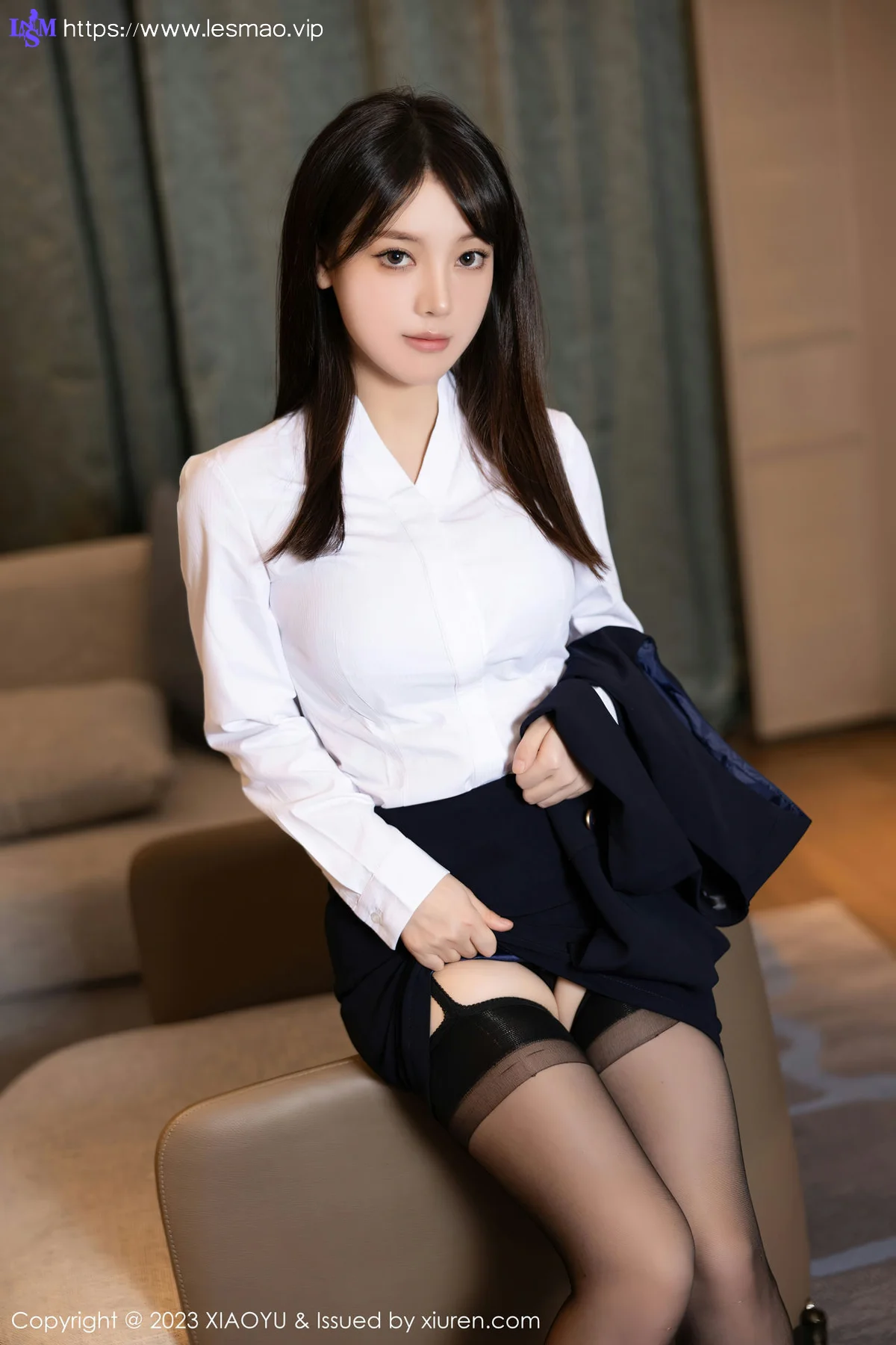 XIAOYU  语画  Vol.1113 豆瓣酱 深色Ol性感写真1 - 16