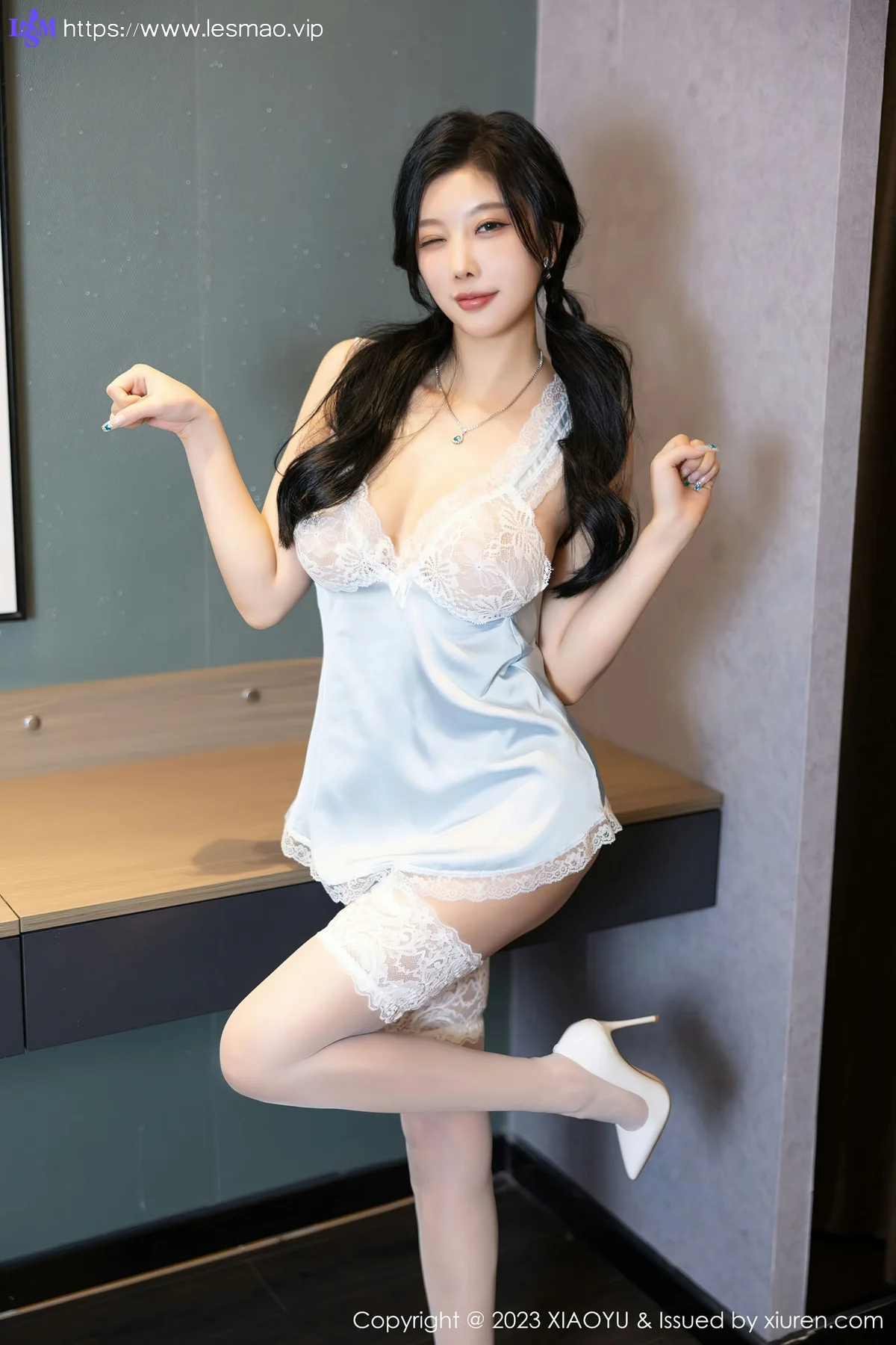 XIAOYU  语画  Vol.1139  杨晨晨Yome 女神白丝美腿性感写真11 - 36