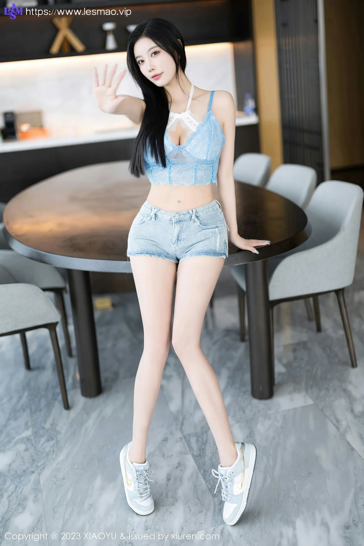 XIAOYU  语画  Vol.1165  杨晨晨Yome 超短牛仔裤海南旅拍1 - 3