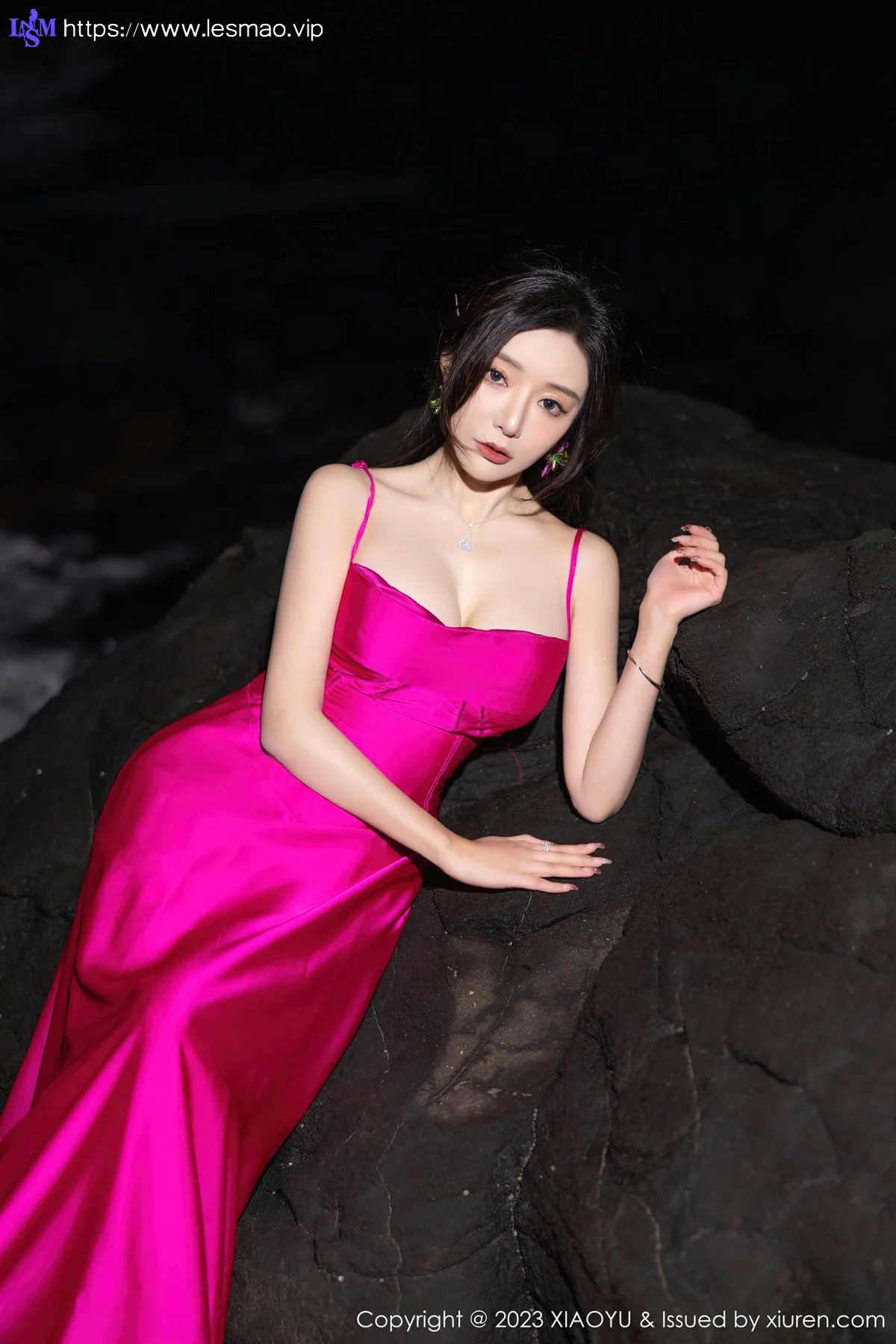 XIAOYU  语画  Vol.1174  王馨瑶yanni 黑色蕾丝情趣海南旅拍11 - 17