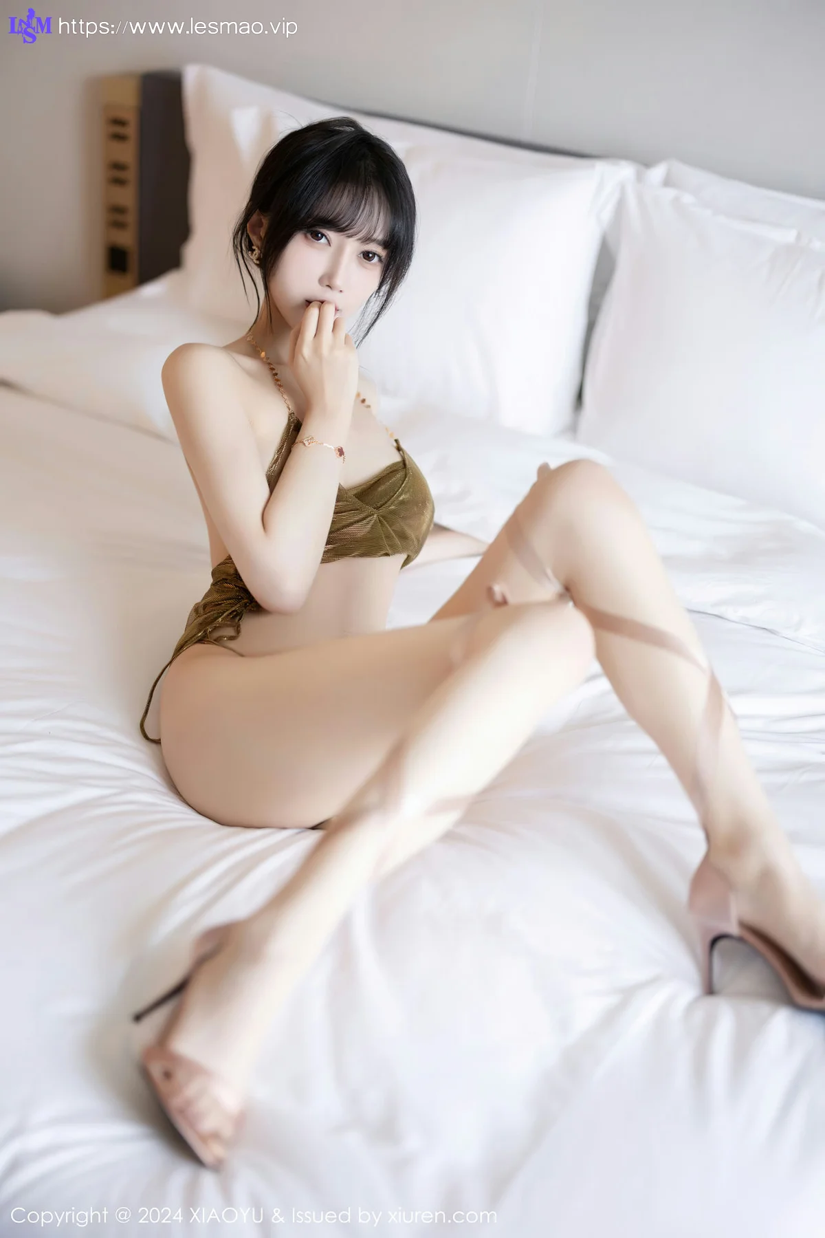 XIAOYU  语画  Vol.1186  王馨瑶yanni 诱人灰丝海南旅拍11 - 77