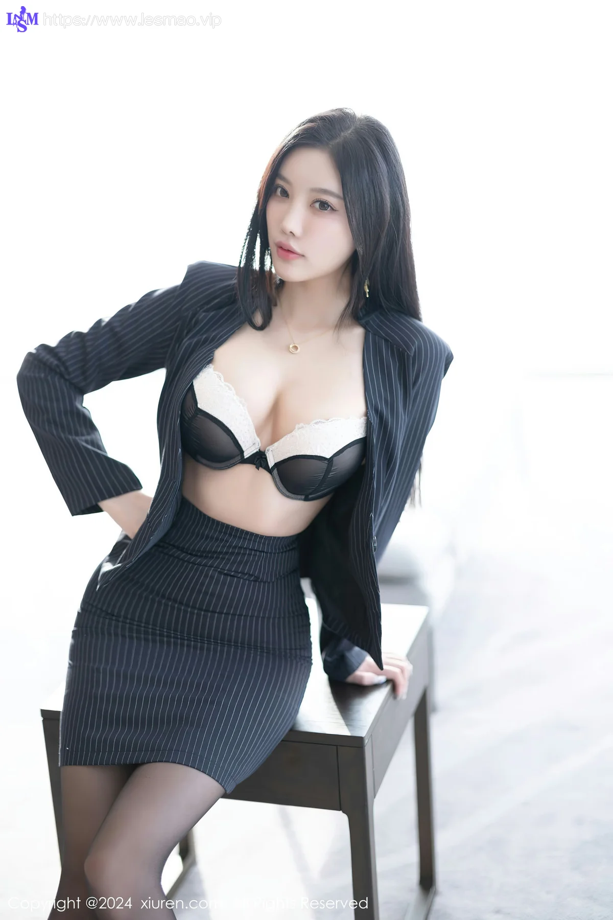 XIAOYU  语画  Vol.1188  杨晨晨Yome 黑色条纹西服海南旅拍11 - 29