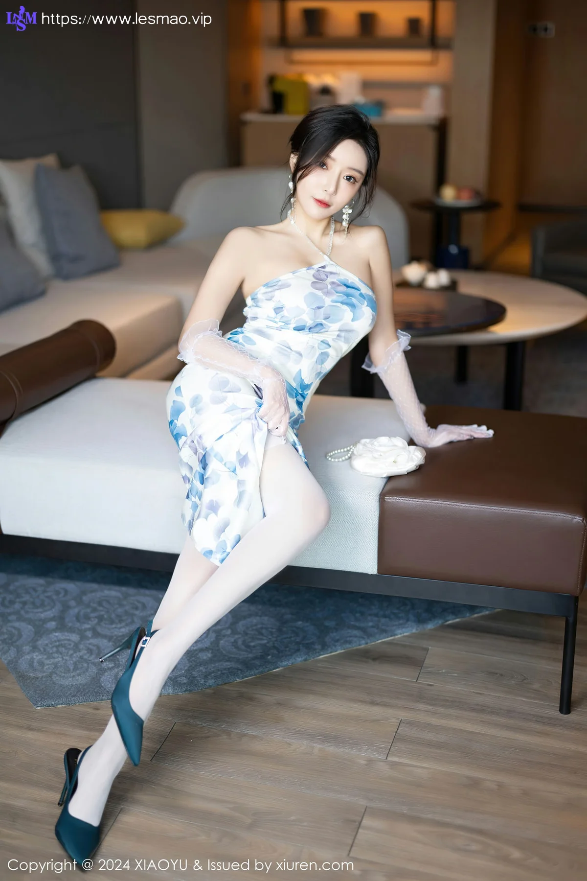 XIAOYU  语画  Vol.1191  王馨瑶yanni 诱人白色丝袜海南旅拍22 - 13
