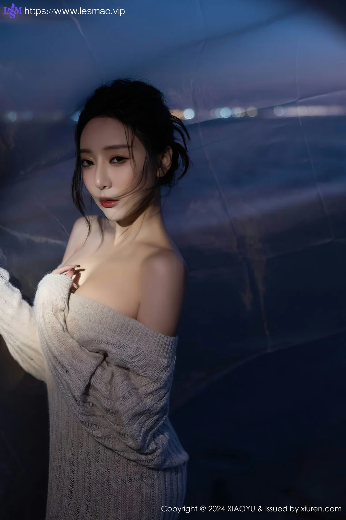 XIAOYU  语画  Vol.1200  王馨瑶yanni 诱人黑丝海南旅拍222 - 13