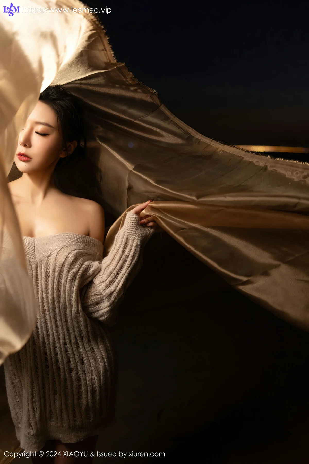XIAOYU  语画  Vol.1200  王馨瑶yanni 诱人黑丝海南旅拍222 - 24